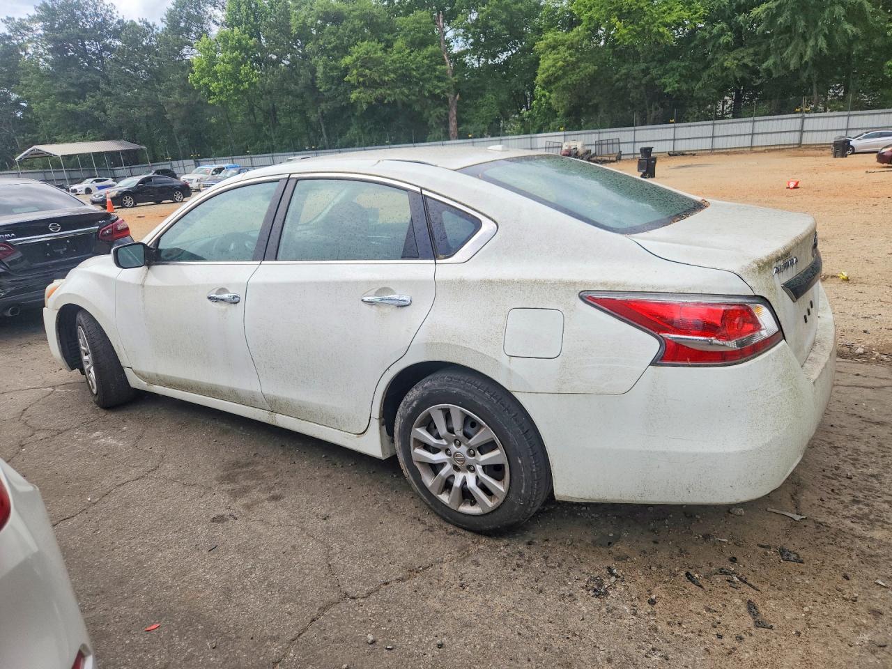 2015 Nissan Altima 2.5 S Белый vin: 1N4AL3AP9FN896468