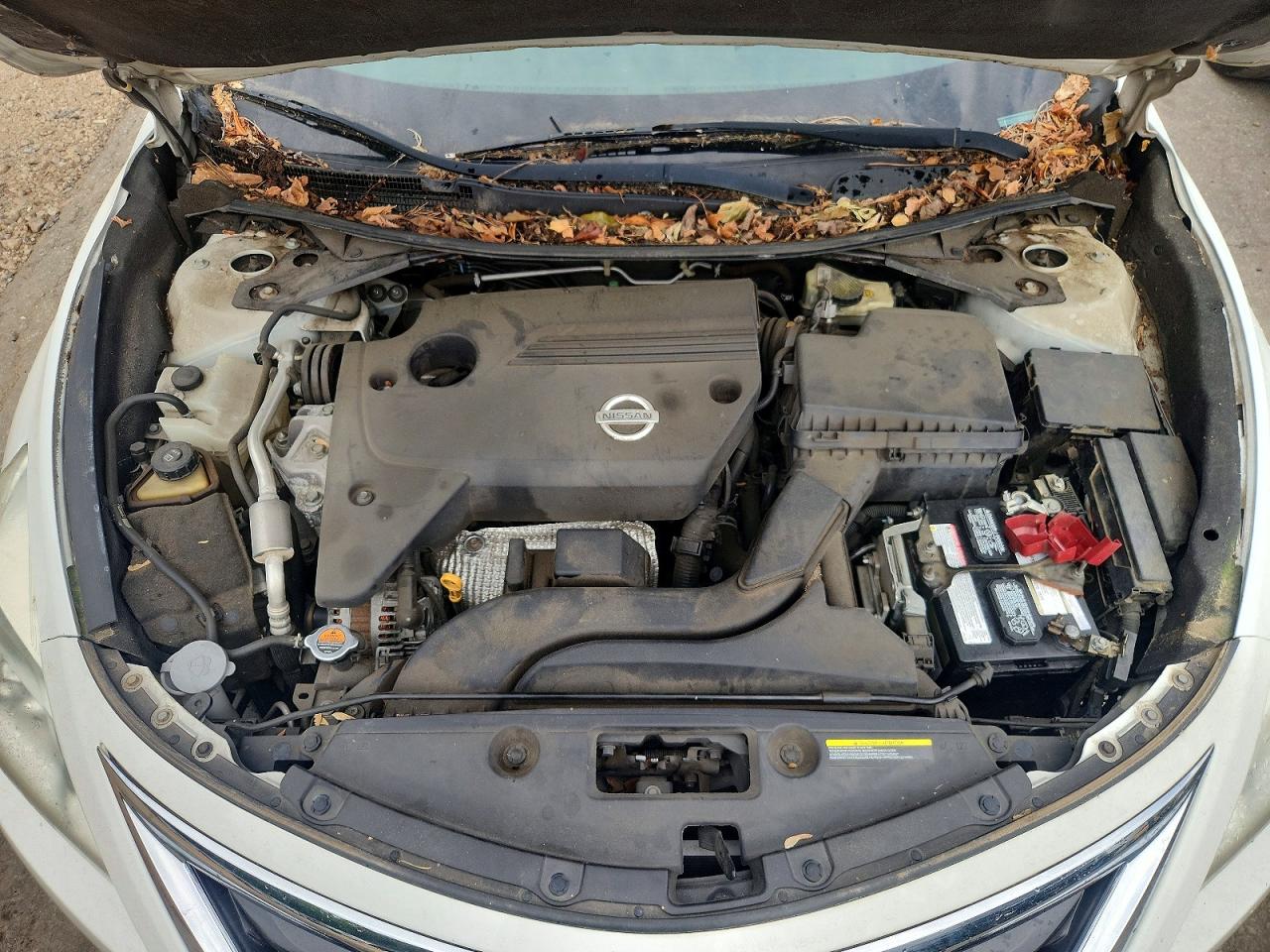 2015 Nissan Altima 2.5 S Белый vin: 1N4AL3AP9FN896468
