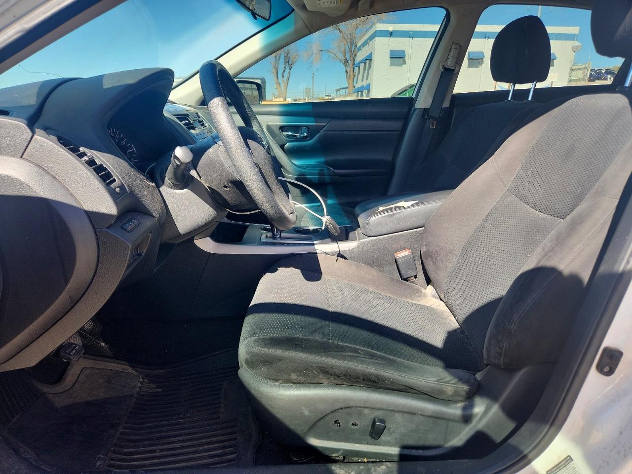 2015 Nissan Altima 2.5 S White vin: 1N4AL3AP9FN906397