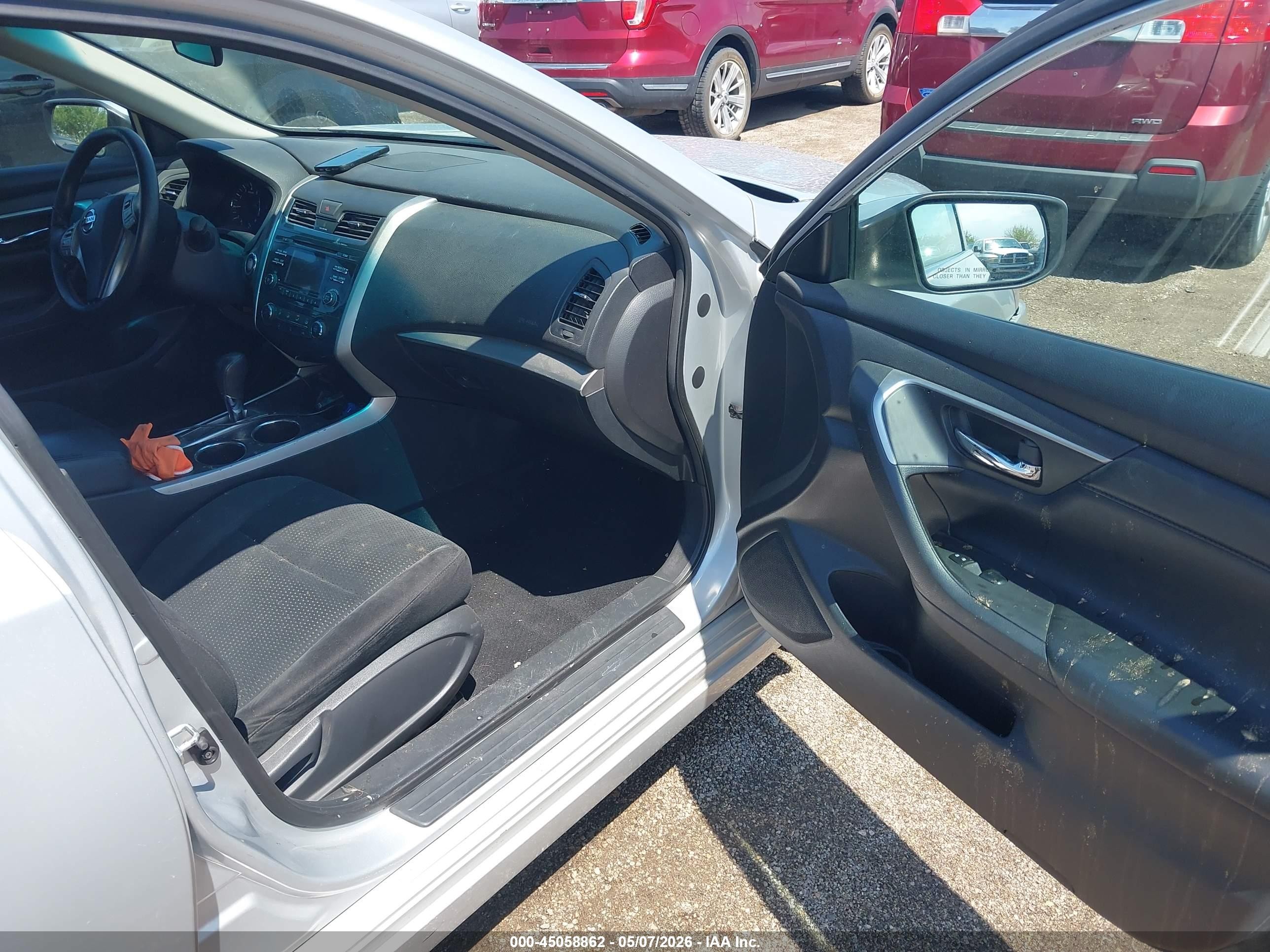 2015 Nissan Altima 2.5 S Silver vin: 1N4AL3AP9FN907338