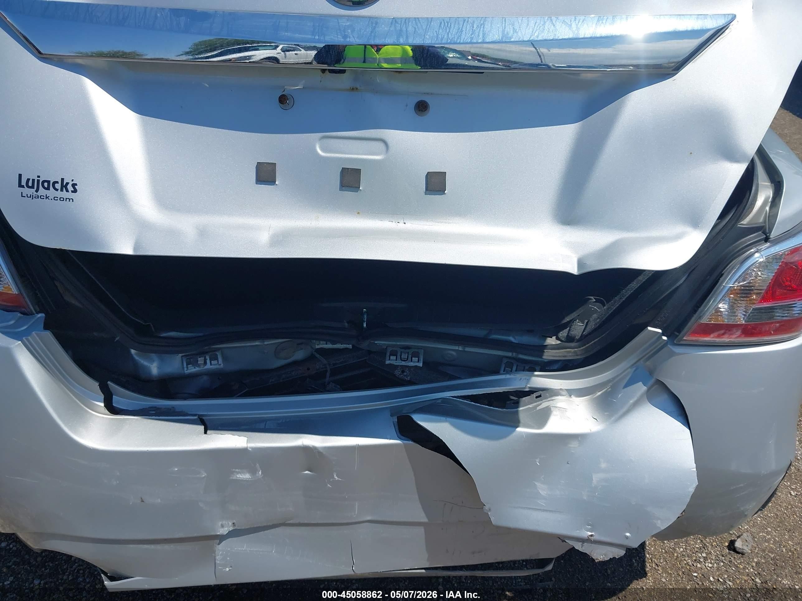 2015 Nissan Altima 2.5 S Silver vin: 1N4AL3AP9FN907338