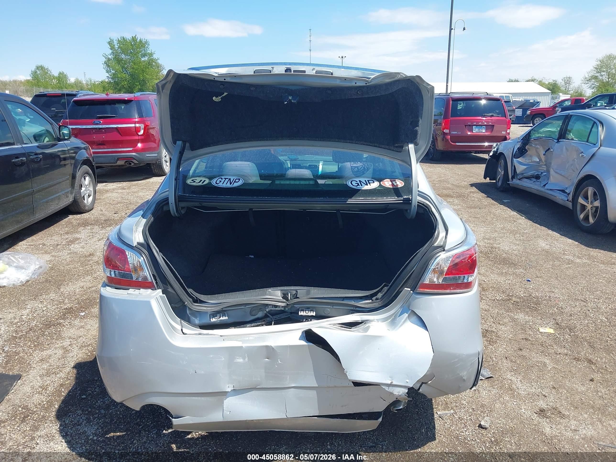 2015 Nissan Altima 2.5 S Silver vin: 1N4AL3AP9FN907338