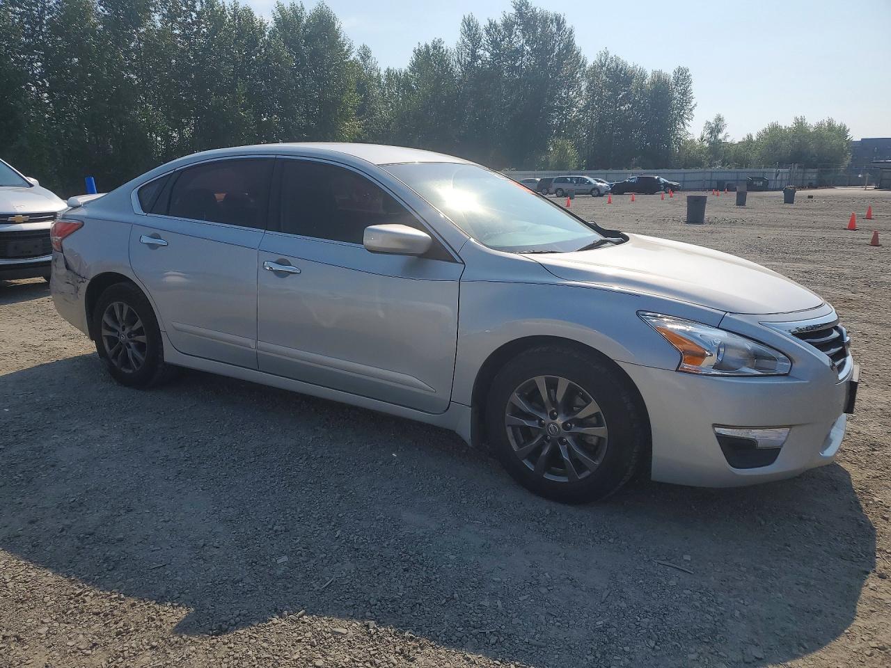 2015 Nissan Altima 2.5 S Silver vin: 1N4AL3AP9FN909963