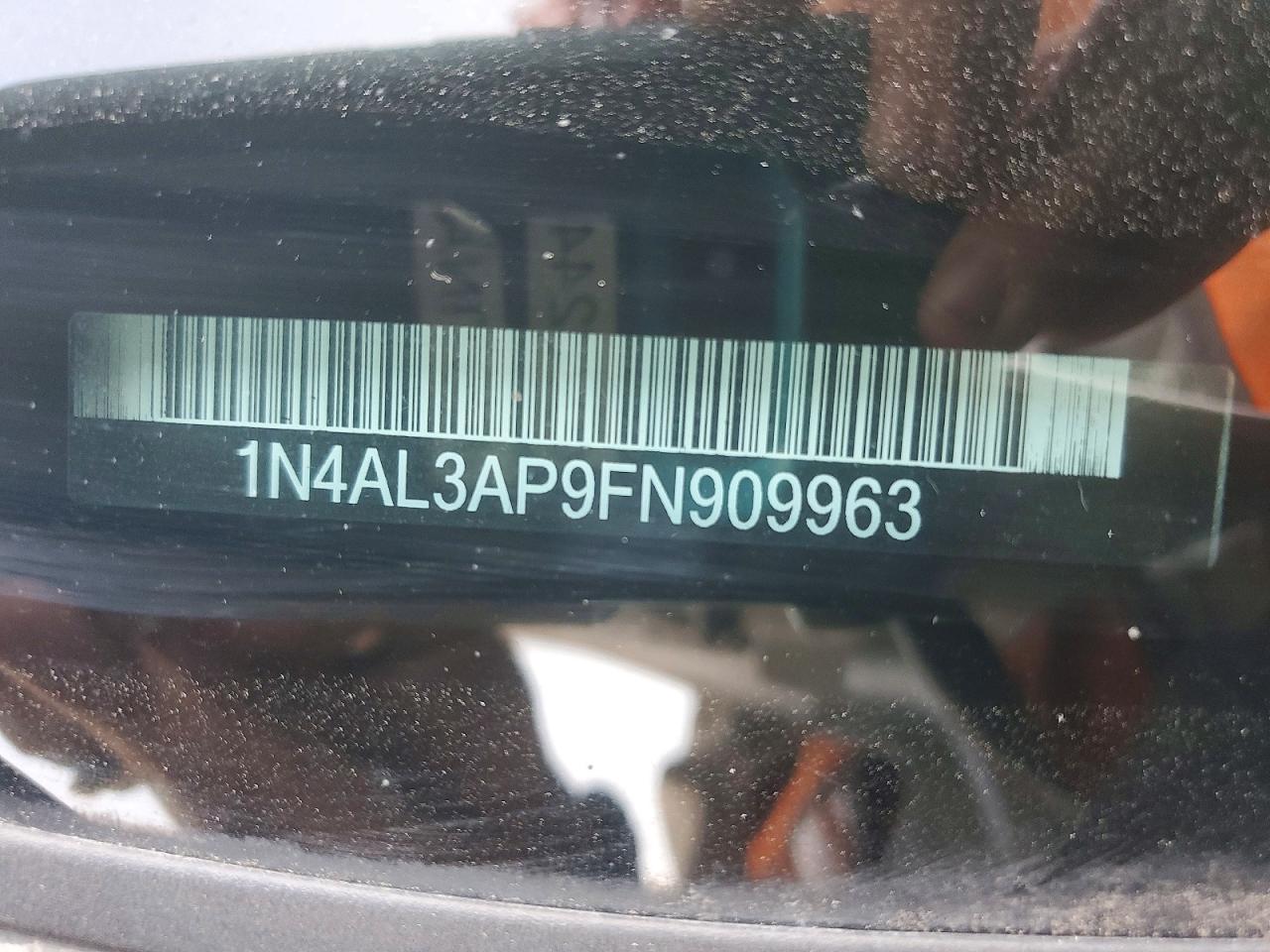 2015 Nissan Altima 2.5 S Silver vin: 1N4AL3AP9FN909963