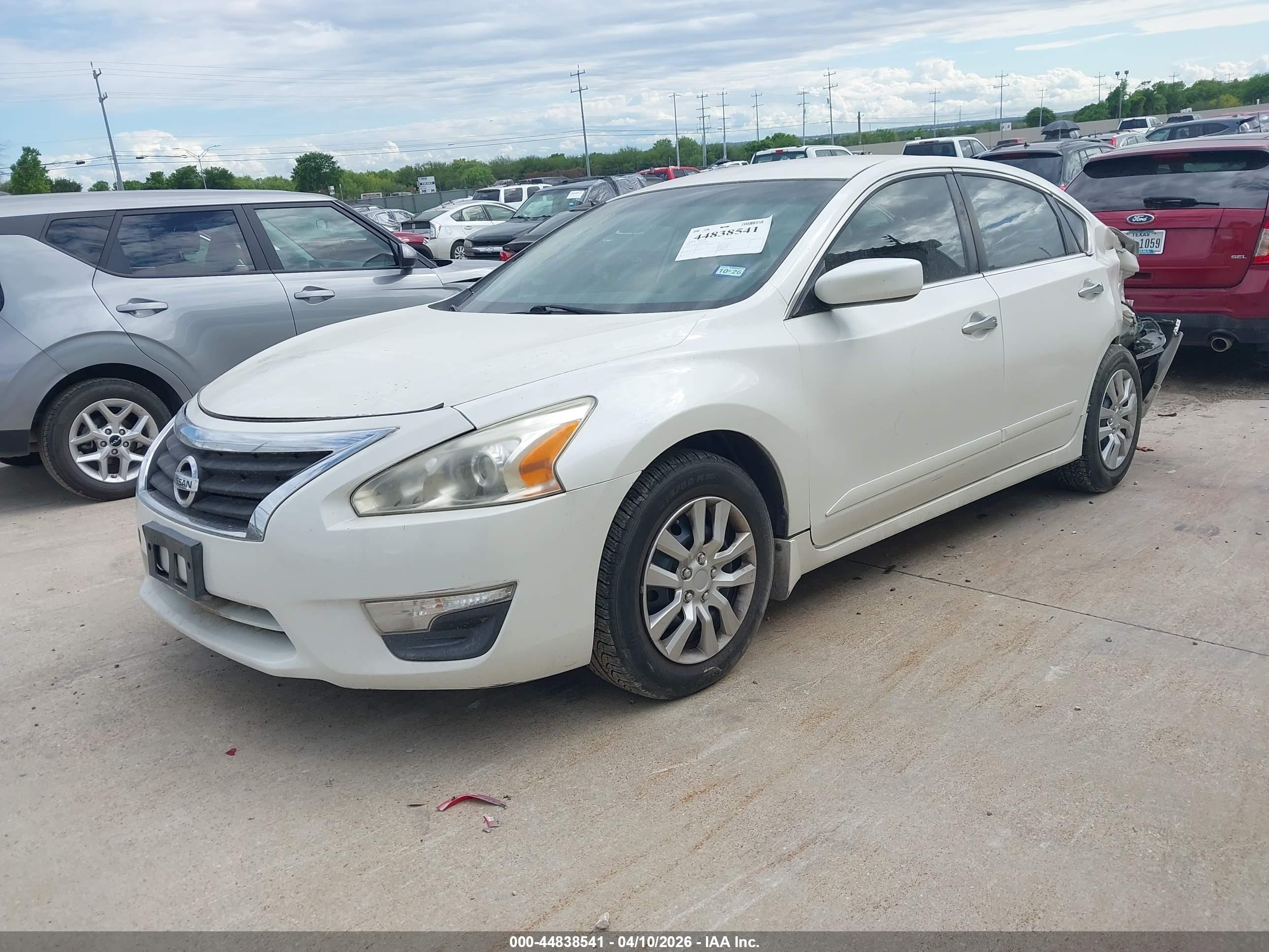 2015 Nissan Altima 2.5 S White vin: 1N4AL3AP9FN910322