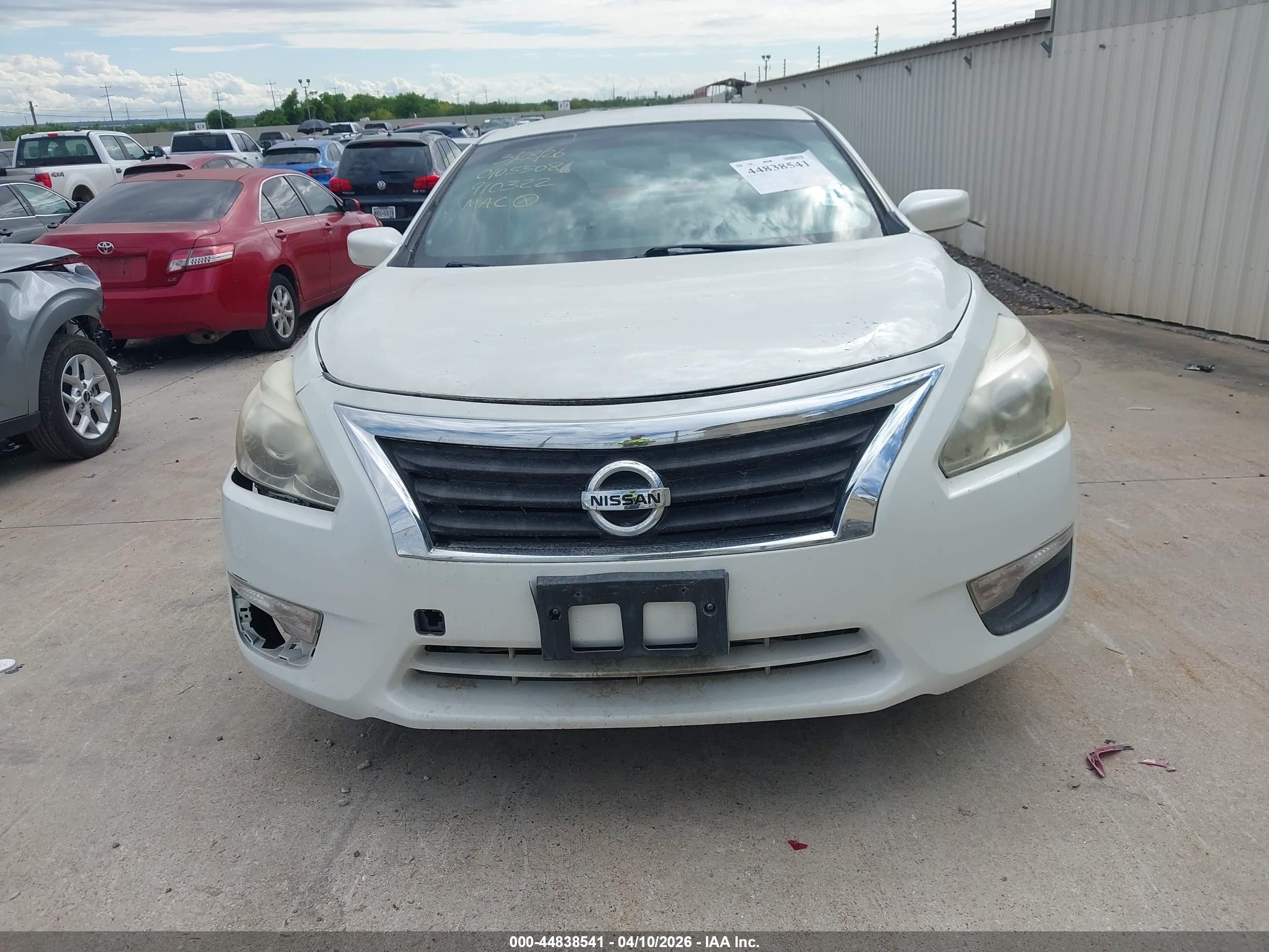 2015 Nissan Altima 2.5 S White vin: 1N4AL3AP9FN910322