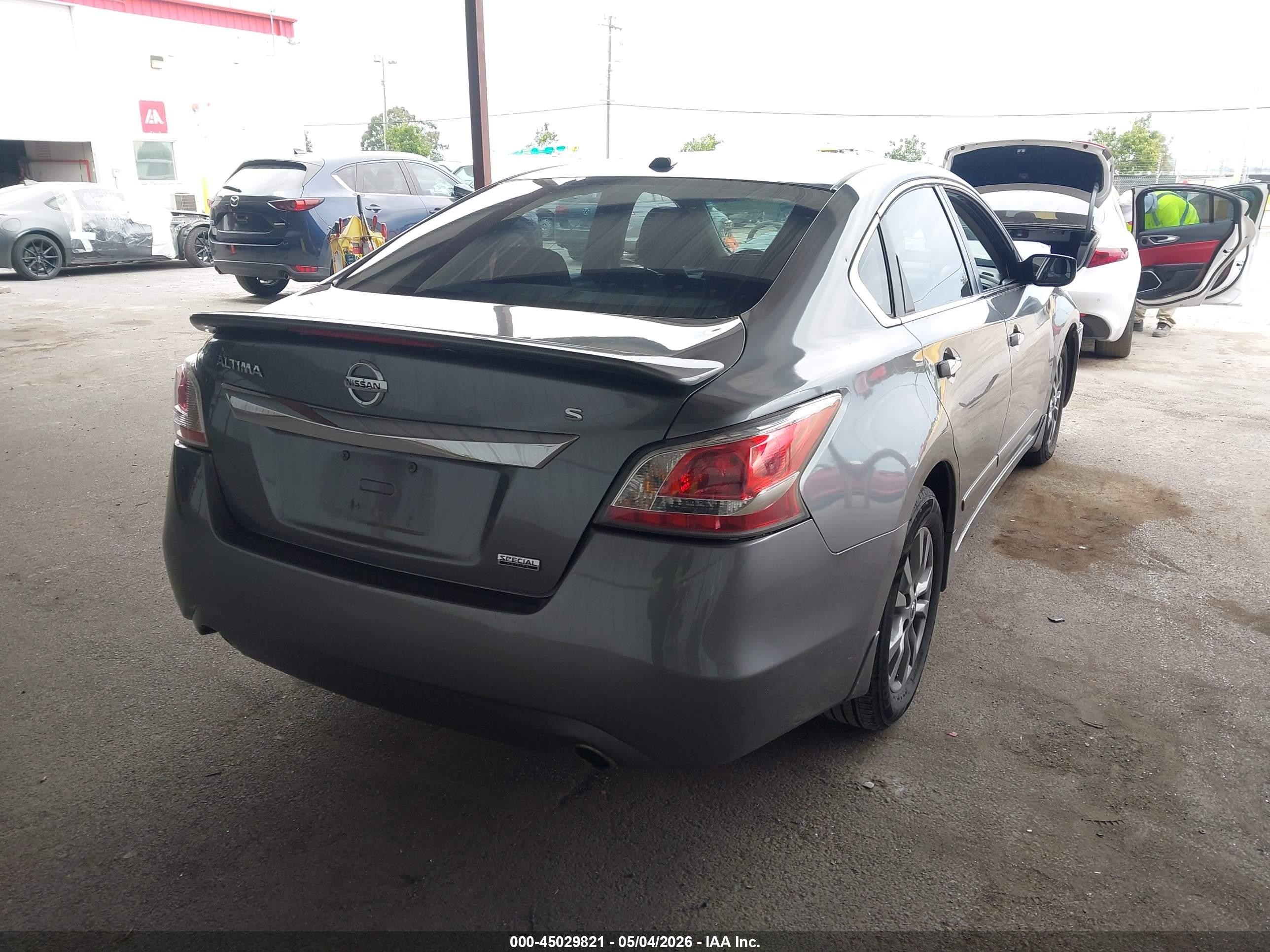2015 Nissan Altima 2.5 S Серый vin: 1N4AL3AP9FN919246