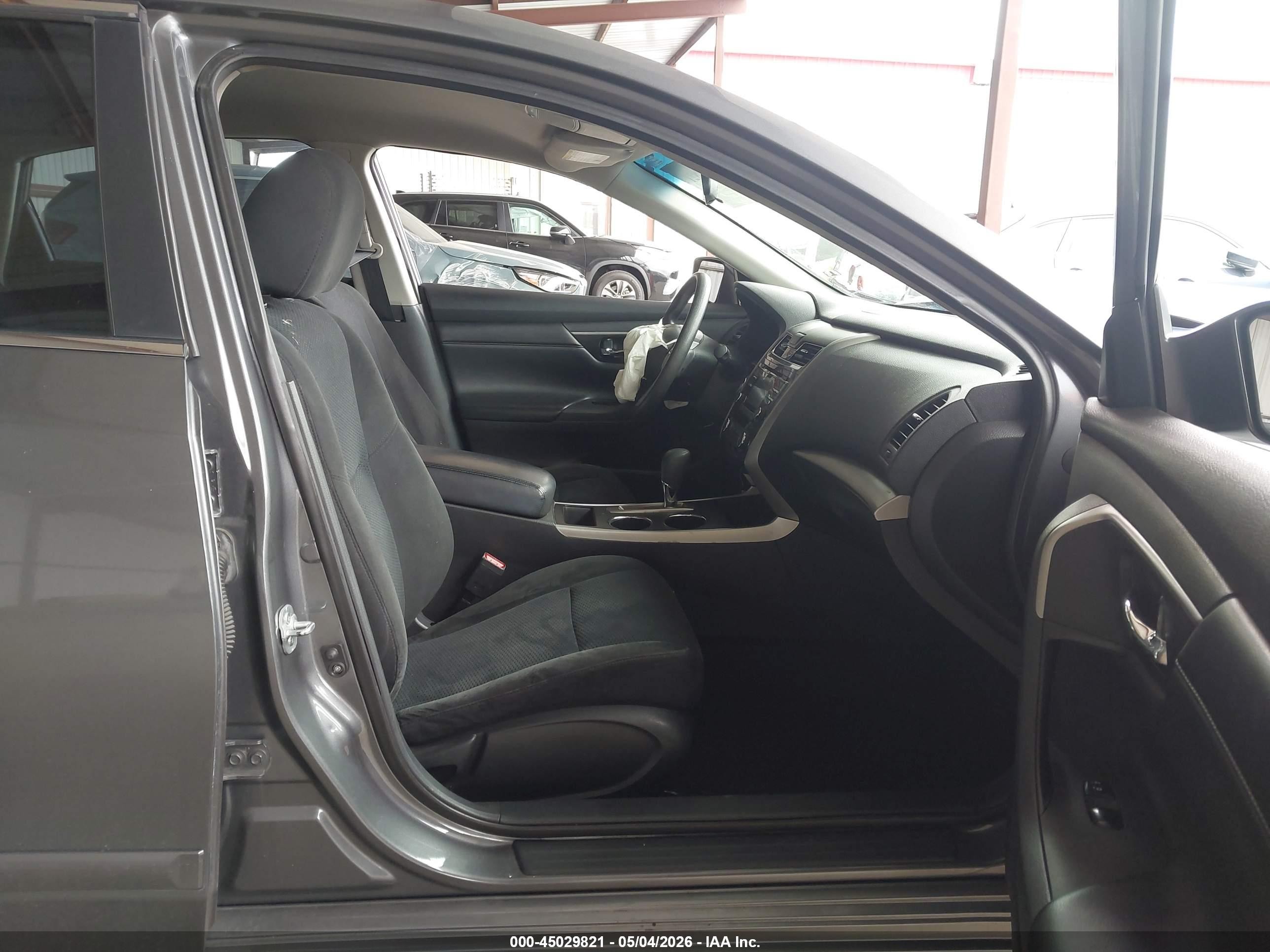 2015 Nissan Altima 2.5 S Серый vin: 1N4AL3AP9FN919246