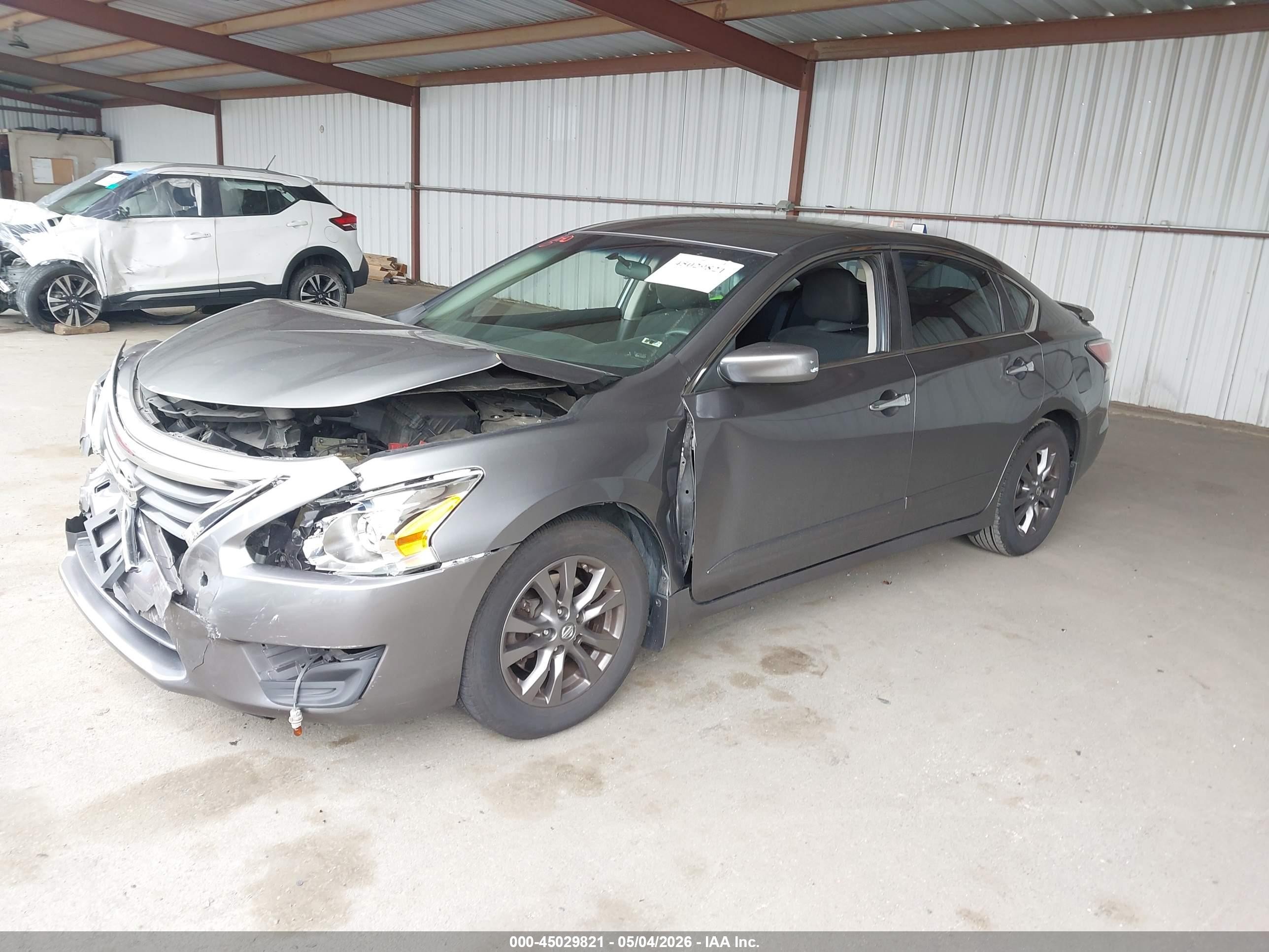 2015 Nissan Altima 2.5 S Серый vin: 1N4AL3AP9FN919246
