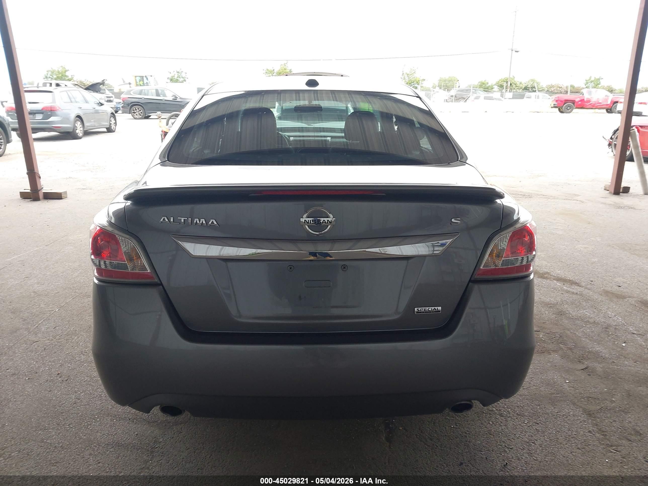 2015 Nissan Altima 2.5 S Серый vin: 1N4AL3AP9FN919246