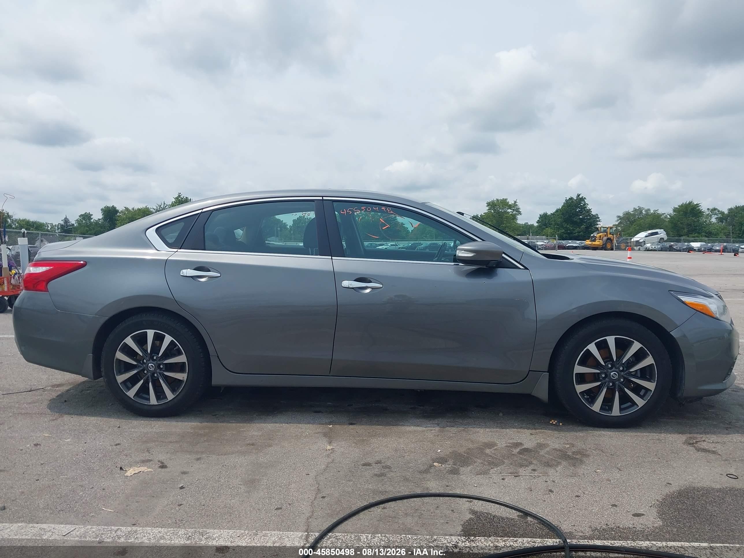 2016 Nissan Altima 2.5 Sv Серый vin: 1N4AL3AP9GC182725