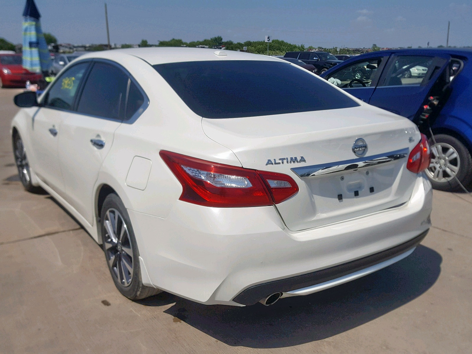 2016 Nissan Altima 2.5 White vin: 1N4AL3AP9GC239585