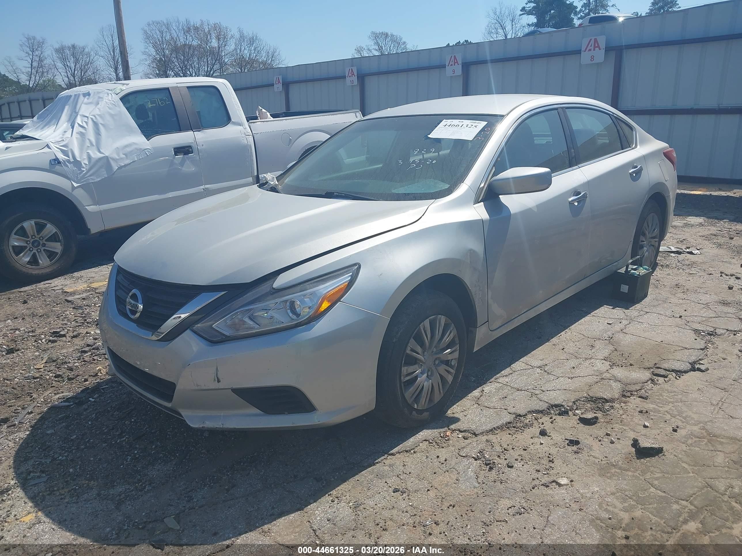 2016 Nissan Altima 2.5 S Silver vin: 1N4AL3AP9GN367491