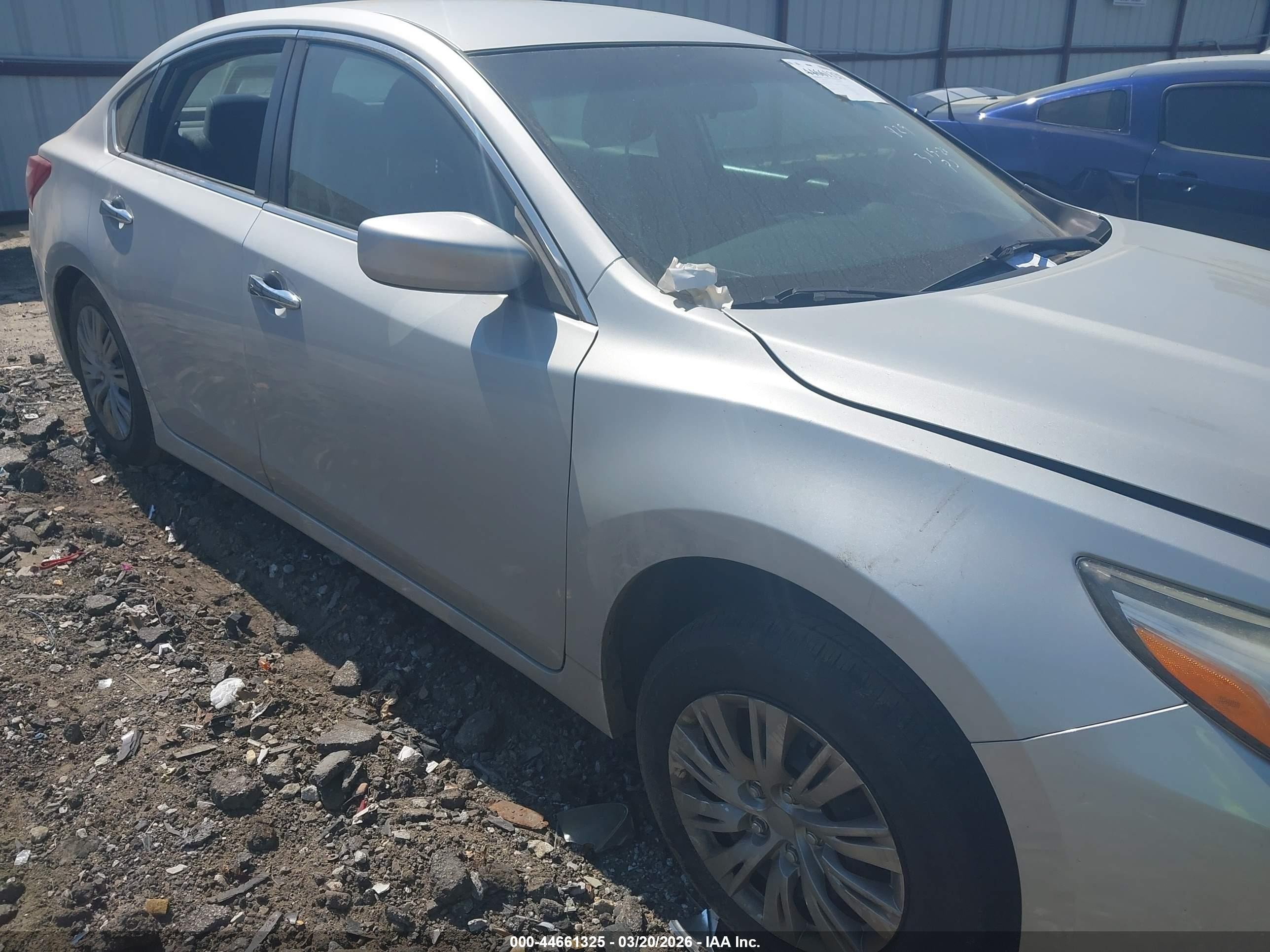 2016 Nissan Altima 2.5 S Silver vin: 1N4AL3AP9GN367491