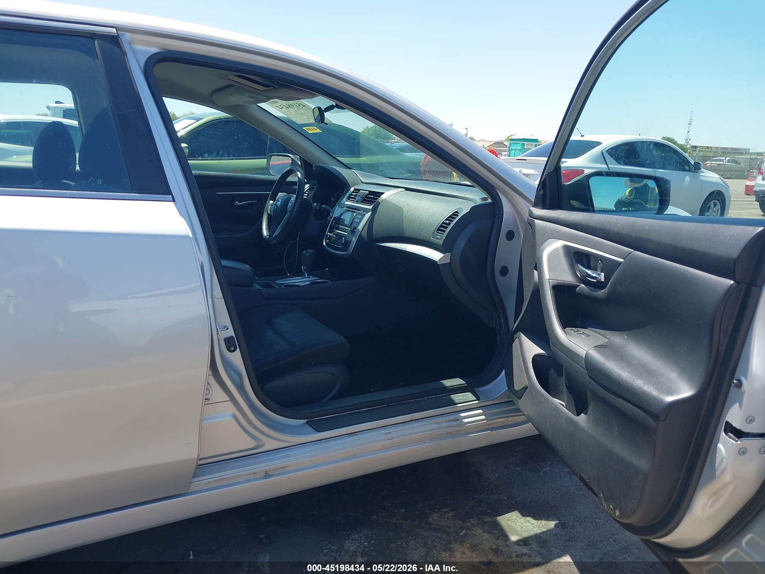 2017 Nissan Altima 2.5 Sv Silver vin: 1N4AL3AP9HC207205