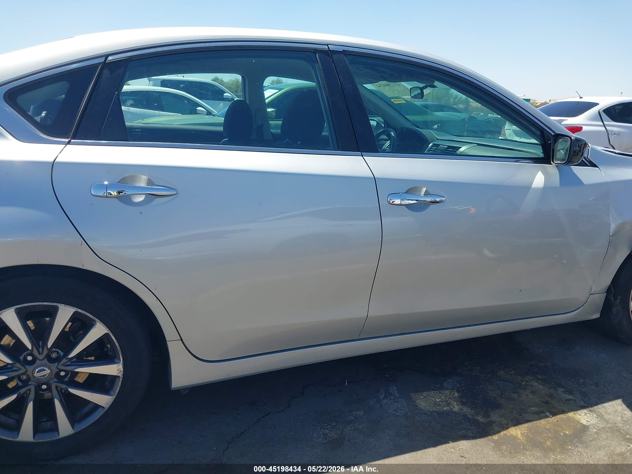 2017 Nissan Altima 2.5 Sv Silver vin: 1N4AL3AP9HC207205