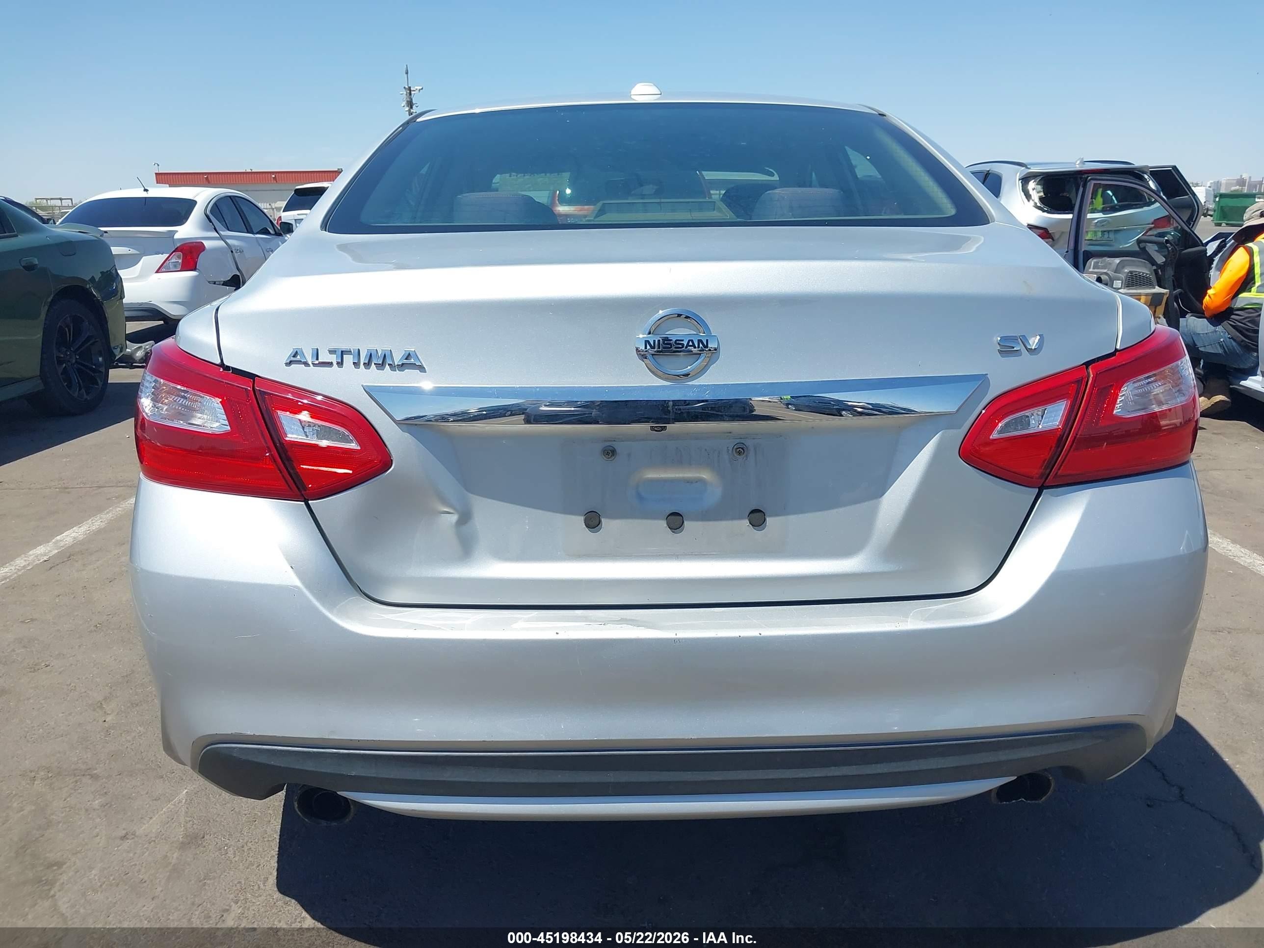 2017 Nissan Altima 2.5 Sv Silver vin: 1N4AL3AP9HC207205