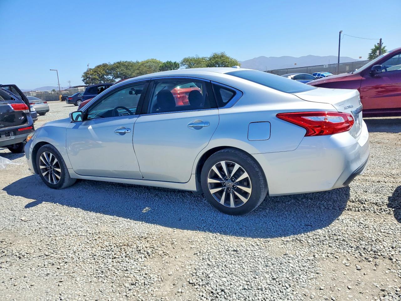 2017 Nissan Altima 2.5 Sv Silver vin: 1N4AL3AP9HC264956