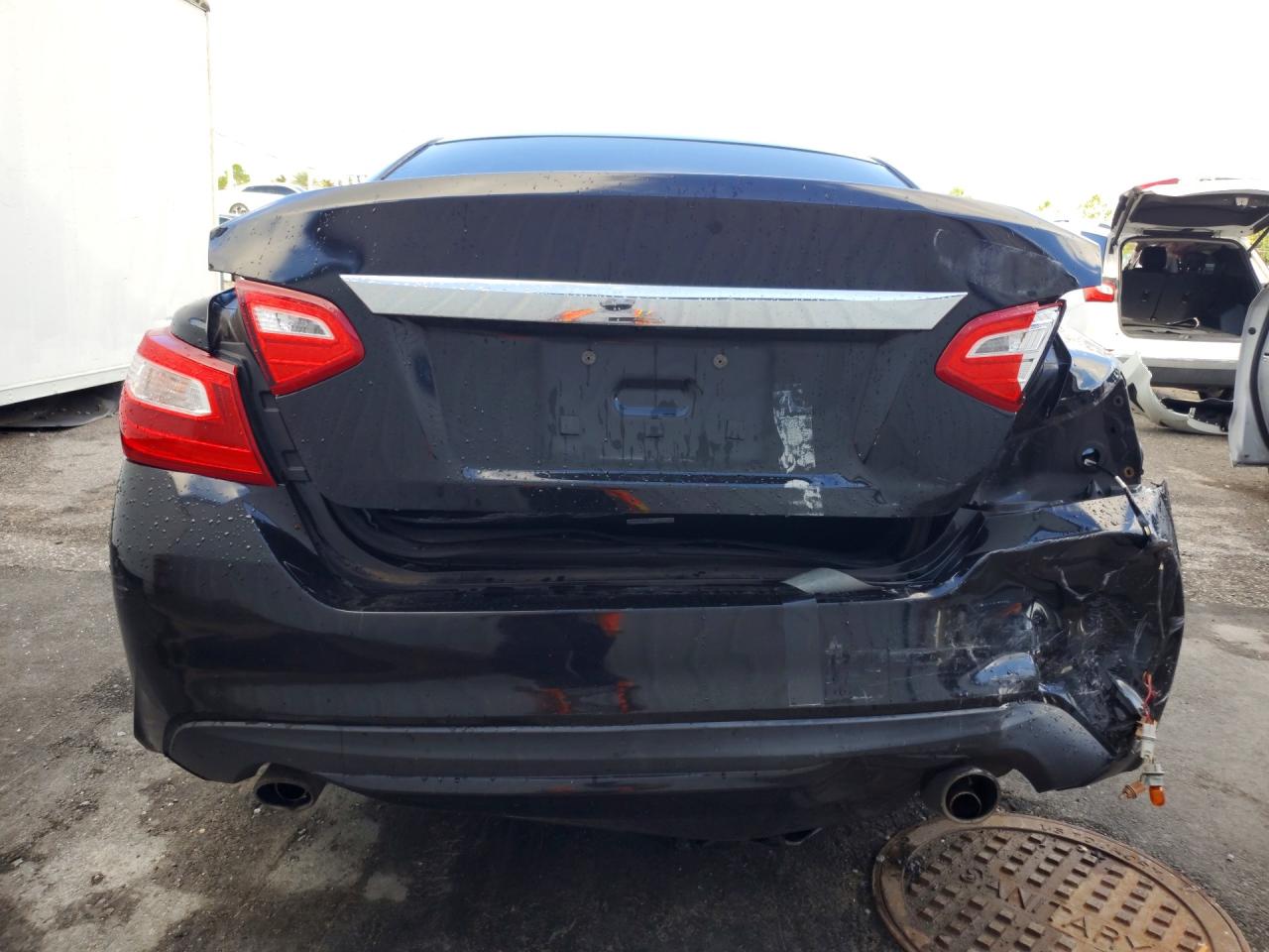 2017 Nissan Altima 2.5 S Black vin: 1N4AL3AP9HN303324