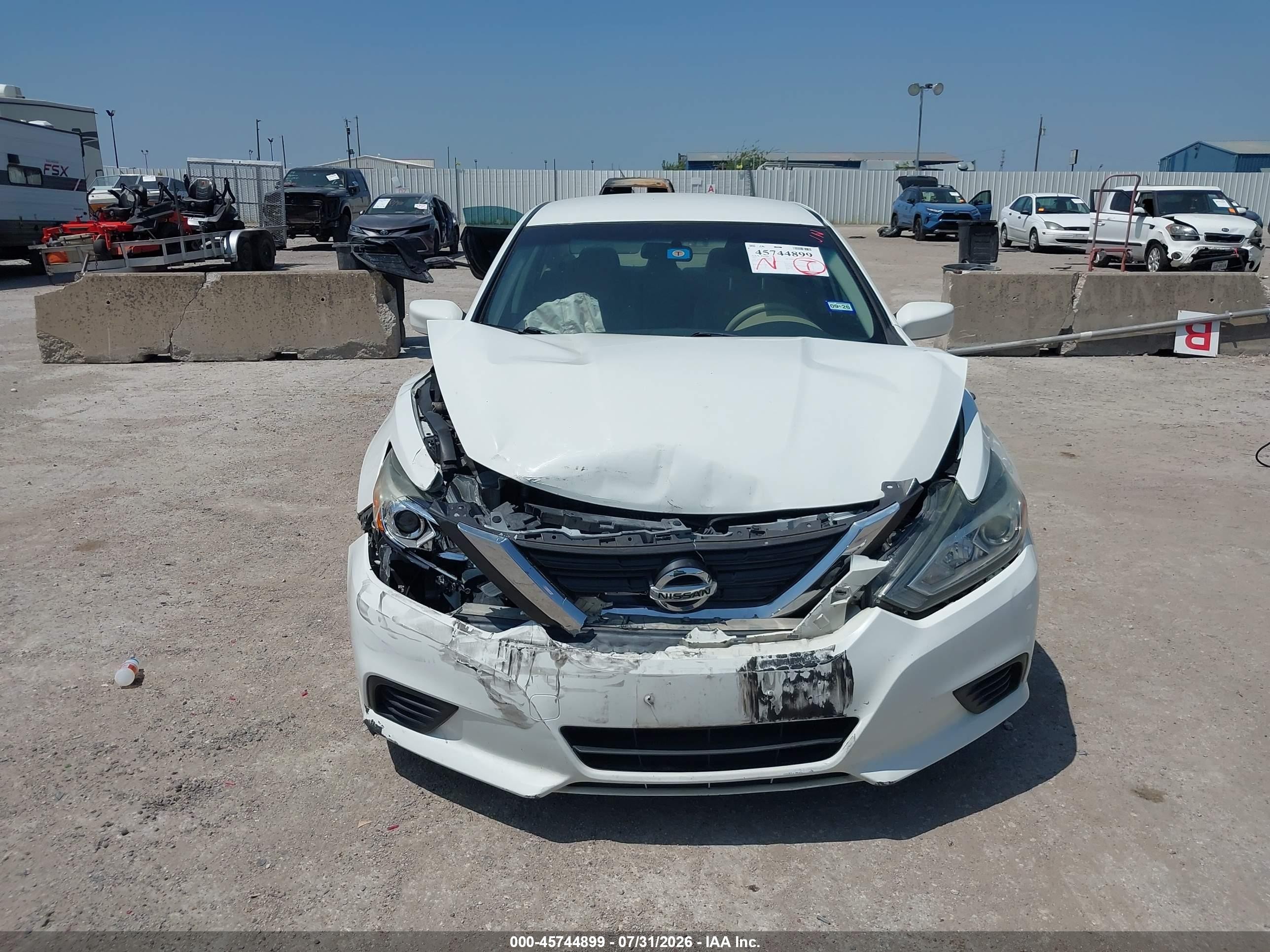 2017 Nissan Altima 2.5 S White vin: 1N4AL3AP9HN323413