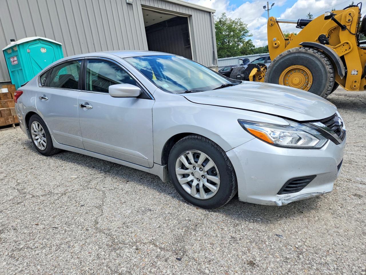 2017 Nissan Altima 2.5 S Silver vin: 1N4AL3AP9HN330801