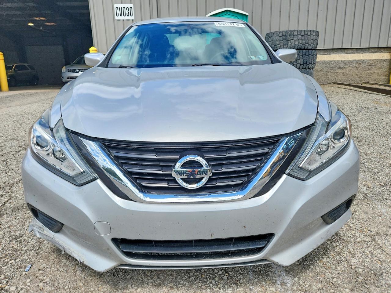 2017 Nissan Altima 2.5 S Silver vin: 1N4AL3AP9HN330801