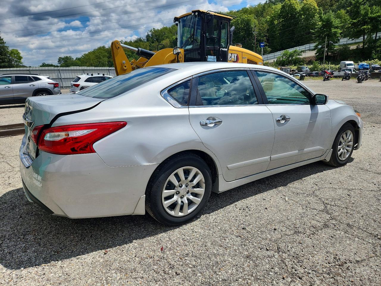 2017 Nissan Altima 2.5 S Silver vin: 1N4AL3AP9HN330801