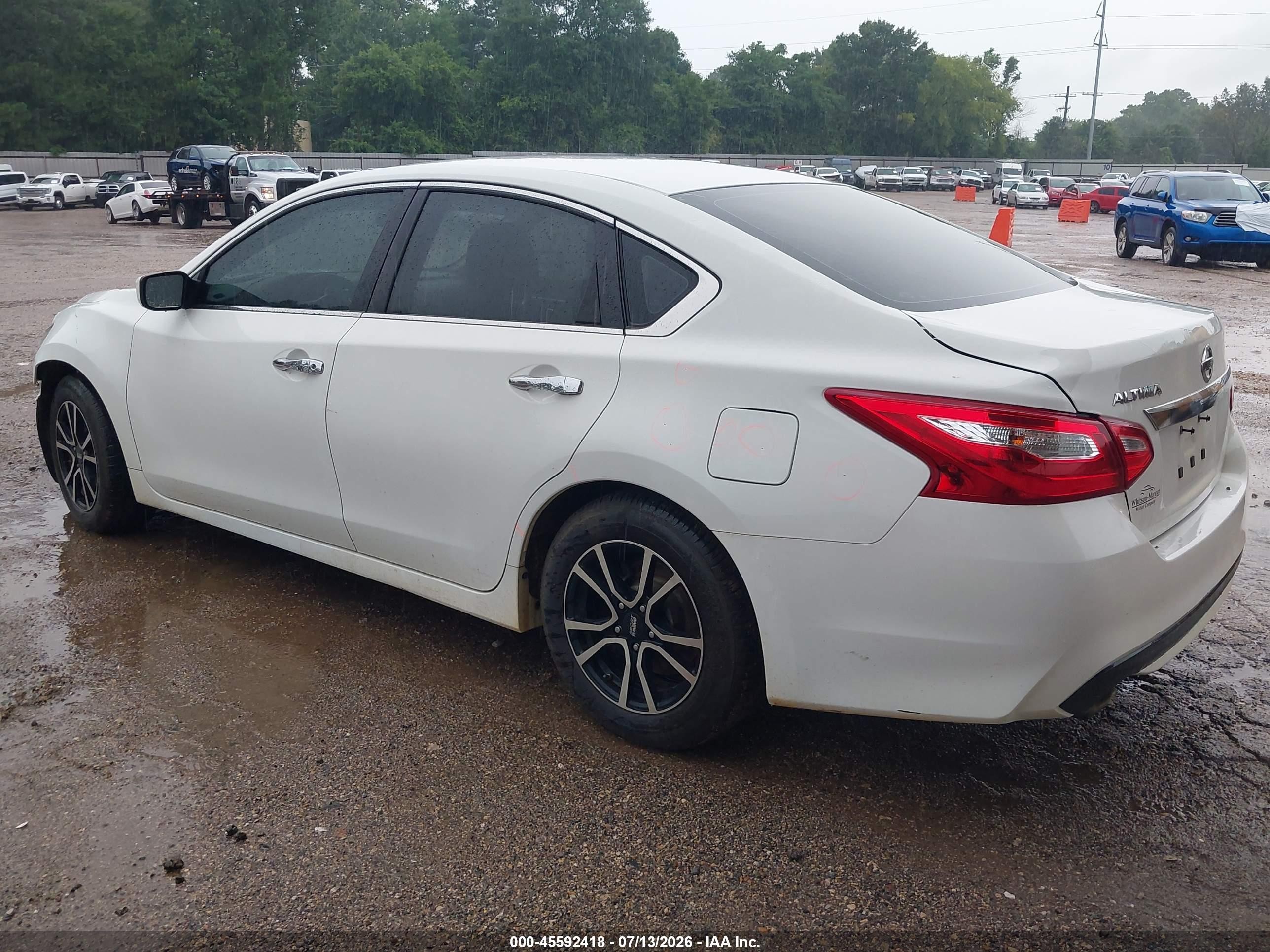 2017 Nissan Altima 2.5 S White vin: 1N4AL3AP9HN350711
