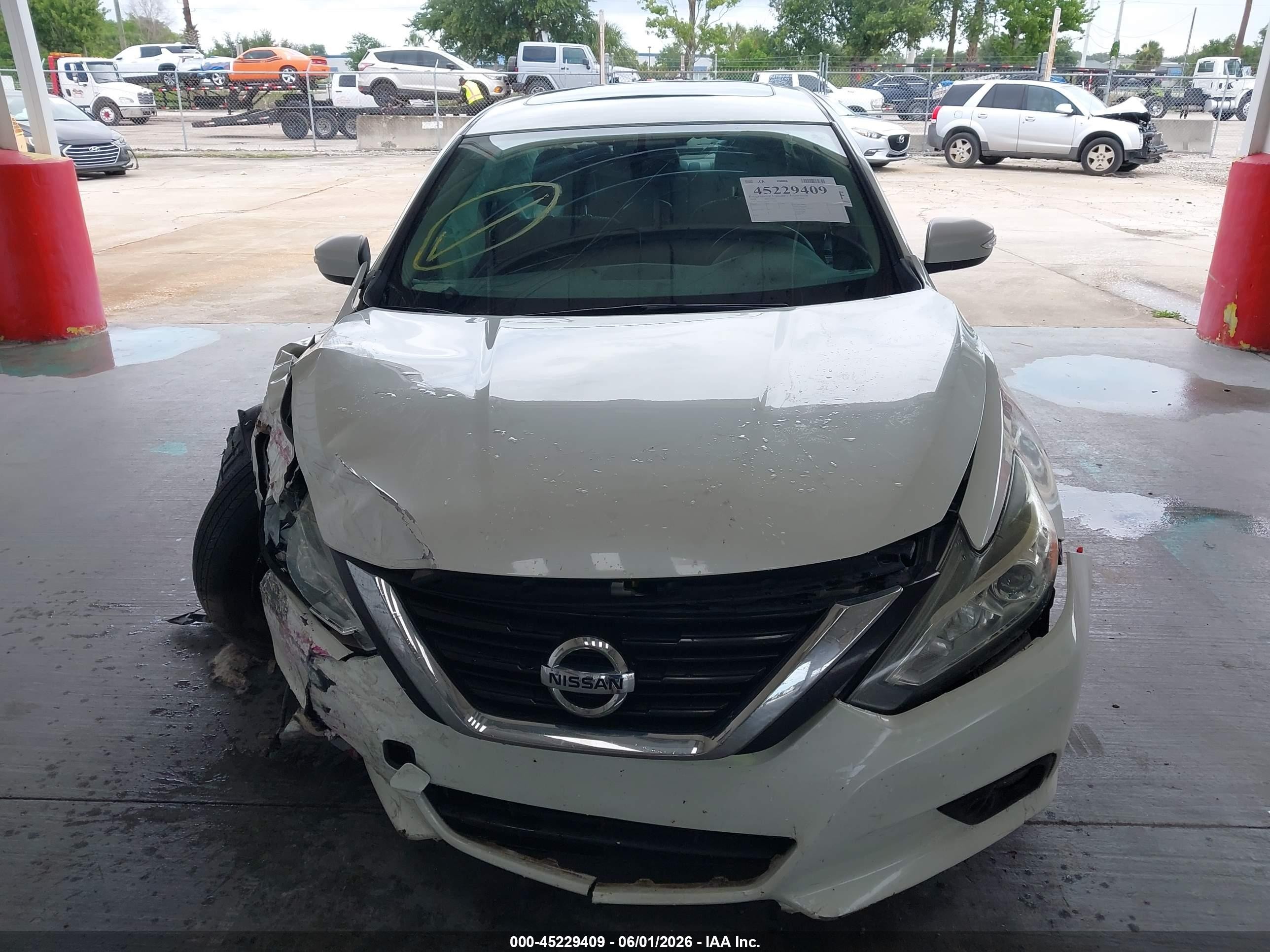 2018 Nissan Altima 2.5 Sv White vin: 1N4AL3AP9JC171053