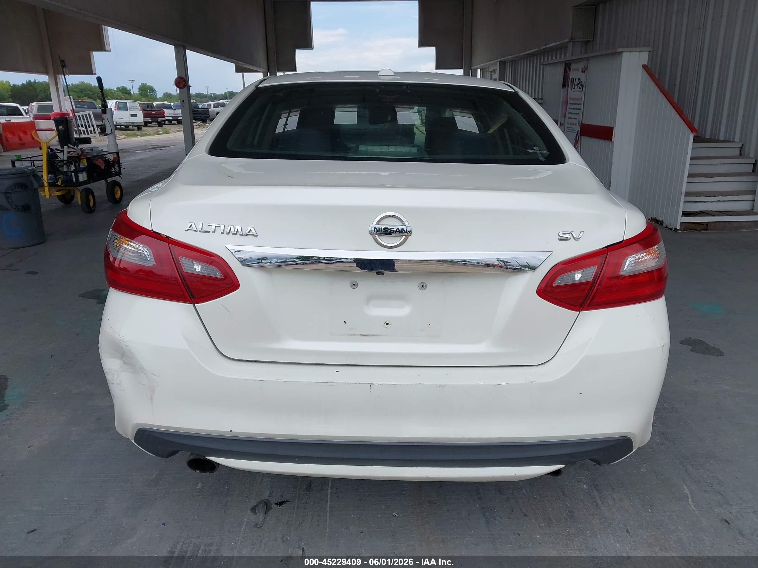 2018 Nissan Altima 2.5 Sv White vin: 1N4AL3AP9JC171053