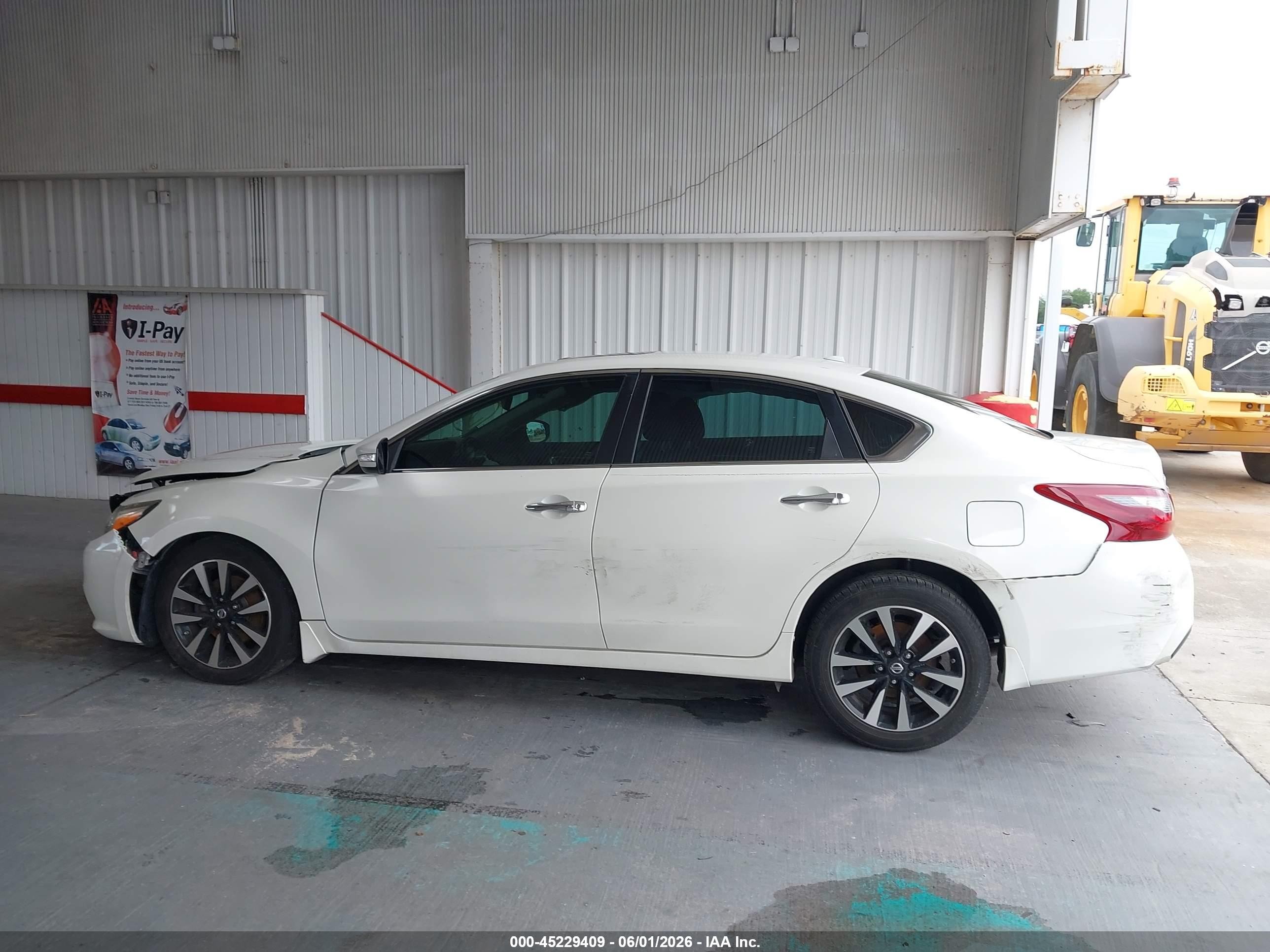 2018 Nissan Altima 2.5 Sv White vin: 1N4AL3AP9JC171053