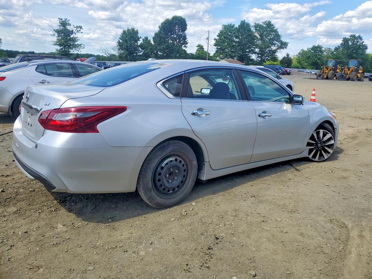 2018 Nissan Altima 2.5 Sv Silver vin: 1N4AL3AP9JC248794