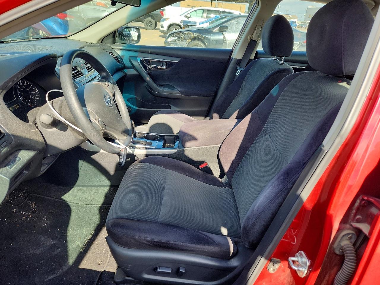 2013 Nissan Altima 2.5 Red vin: 1N4AL3APXDC102053