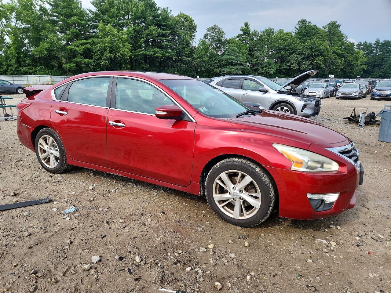 2013 Nissan Altima 2.5 Red vin: 1N4AL3APXDC110816