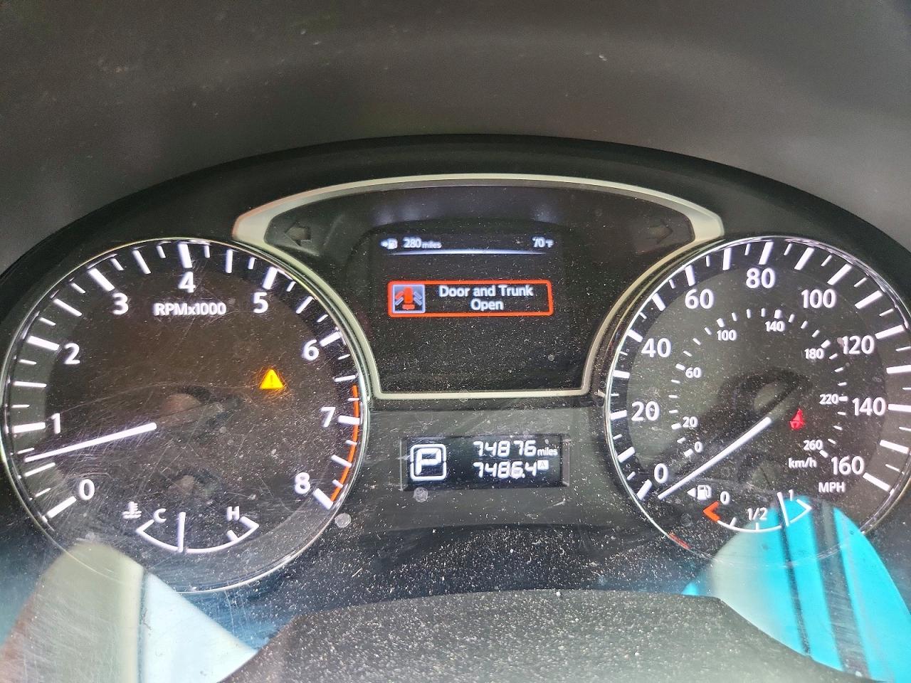 2013 Nissan Altima 2.5 Red vin: 1N4AL3APXDC110816
