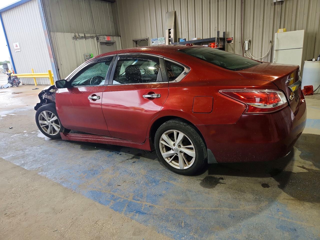 2013 Nissan Altima 2.5 Red vin: 1N4AL3APXDC117121