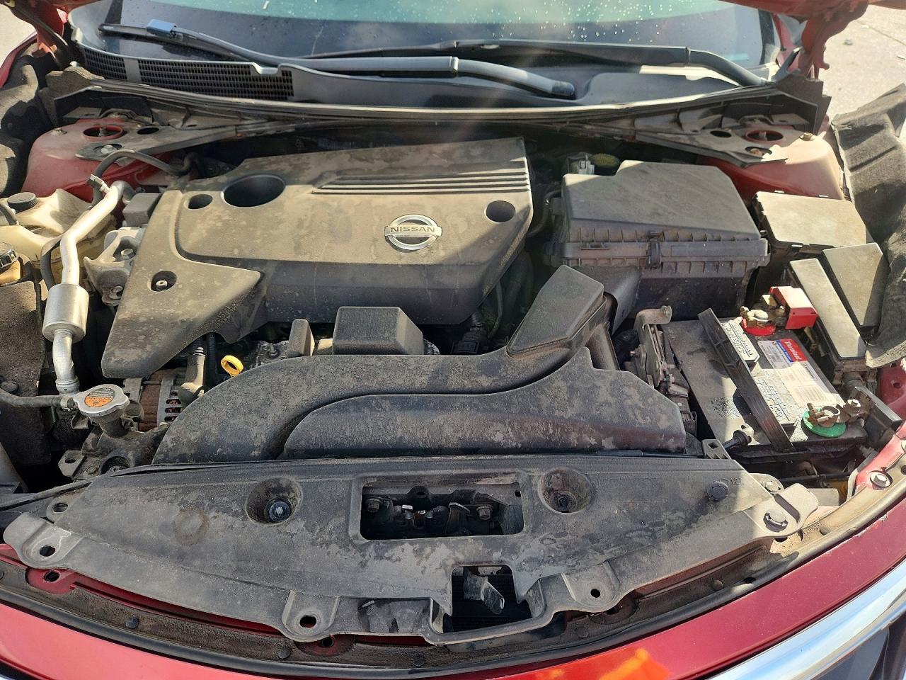 2013 Nissan Altima 2.5 Red vin: 1N4AL3APXDC117121