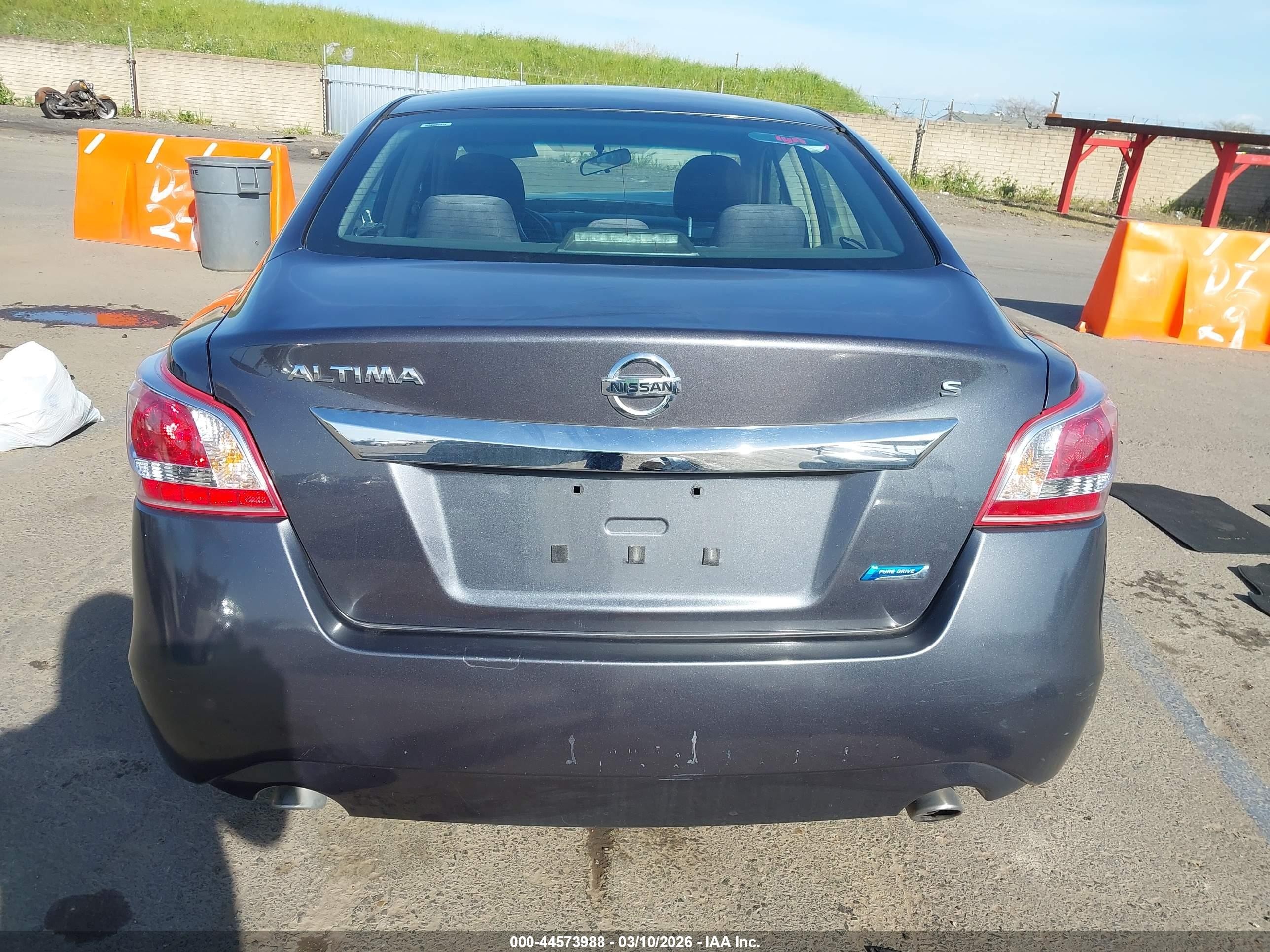 2013 Nissan Altima 2.5 S Gray vin: 1N4AL3APXDC131519