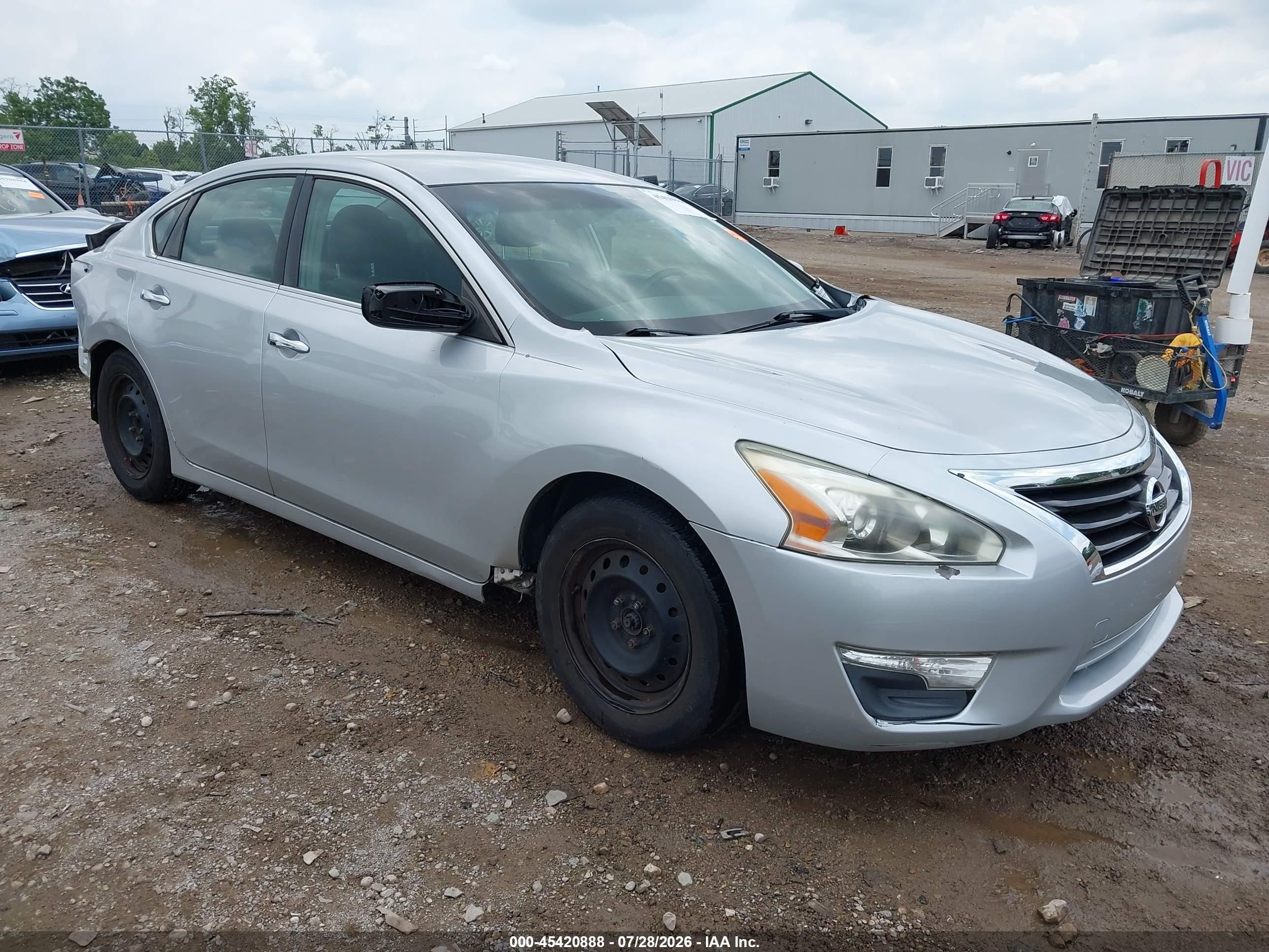 2013 Nissan Altima 2.5 S Silver vin: 1N4AL3APXDC150393