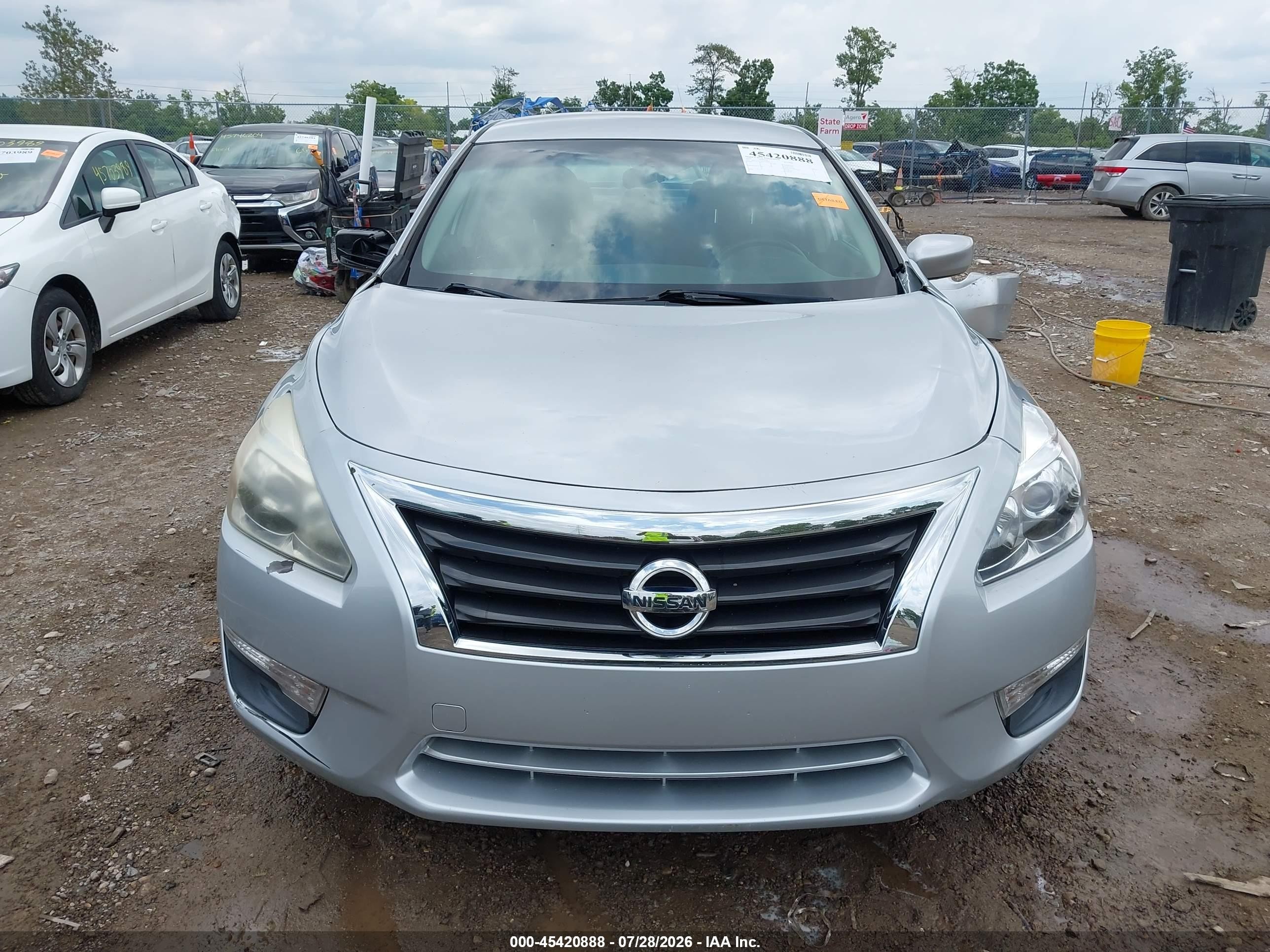 2013 Nissan Altima 2.5 S Silver vin: 1N4AL3APXDC150393