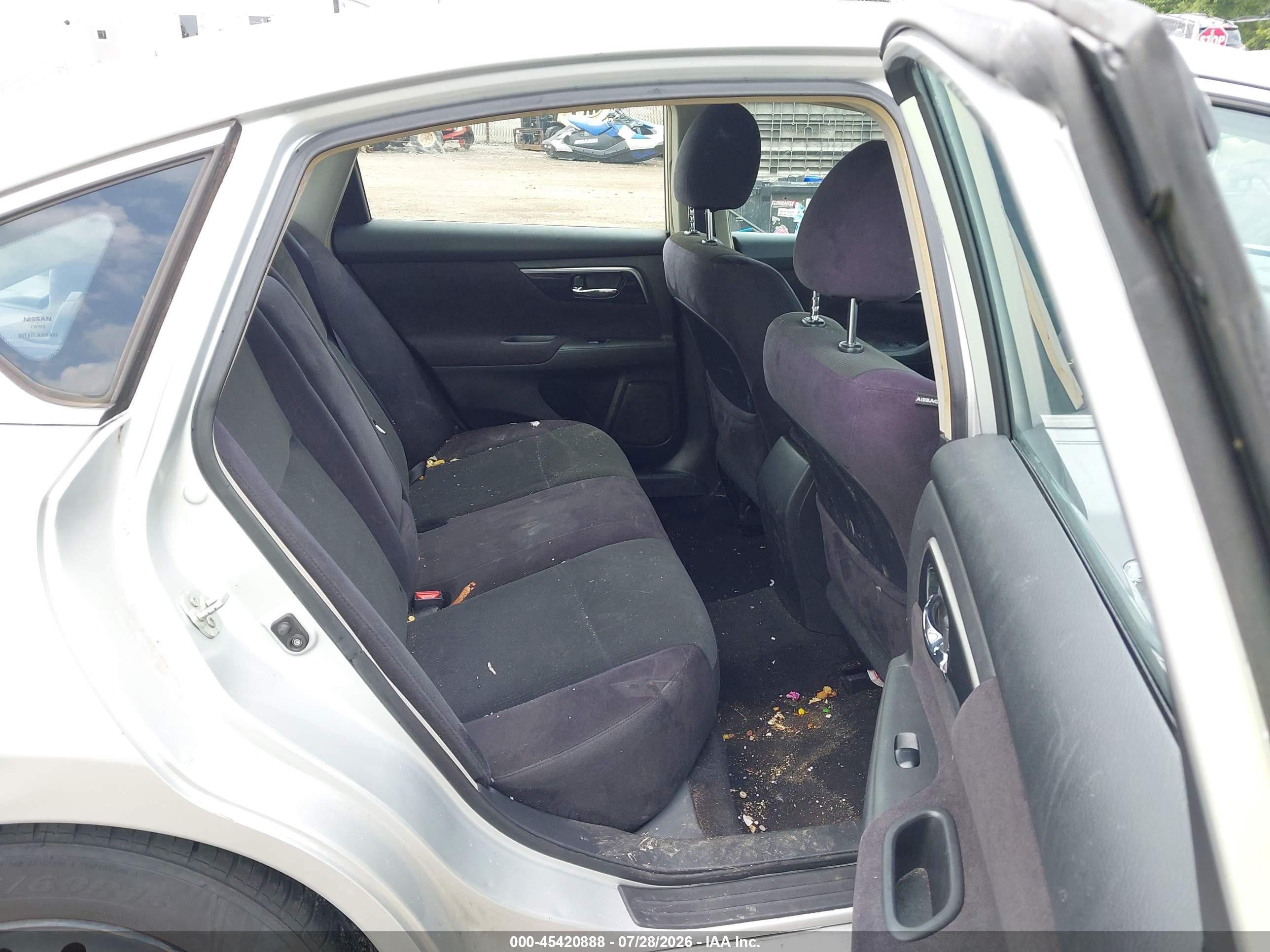 2013 Nissan Altima 2.5 S Silver vin: 1N4AL3APXDC150393