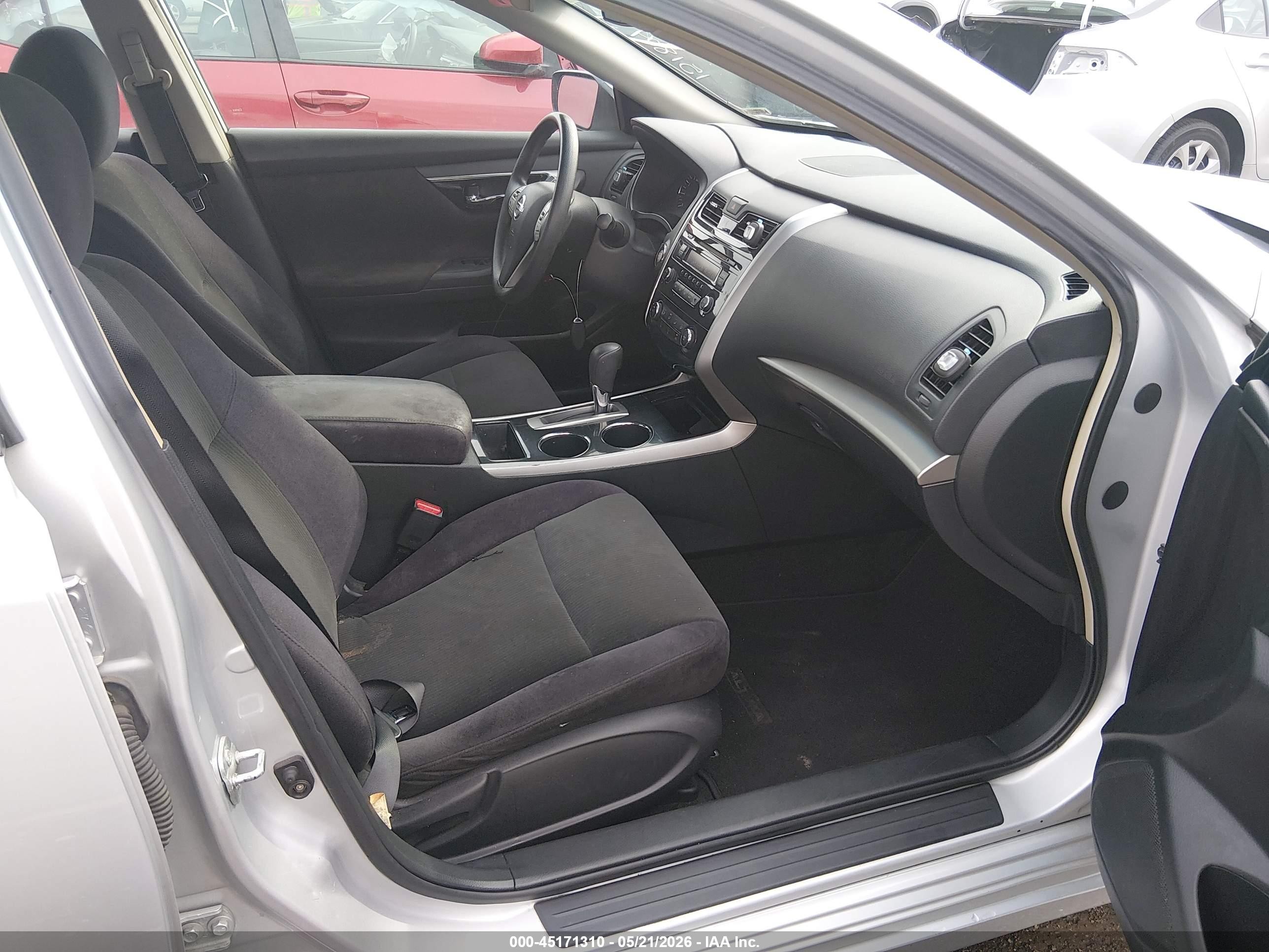 2013 Nissan Altima 2.5 S Silver vin: 1N4AL3APXDC151804