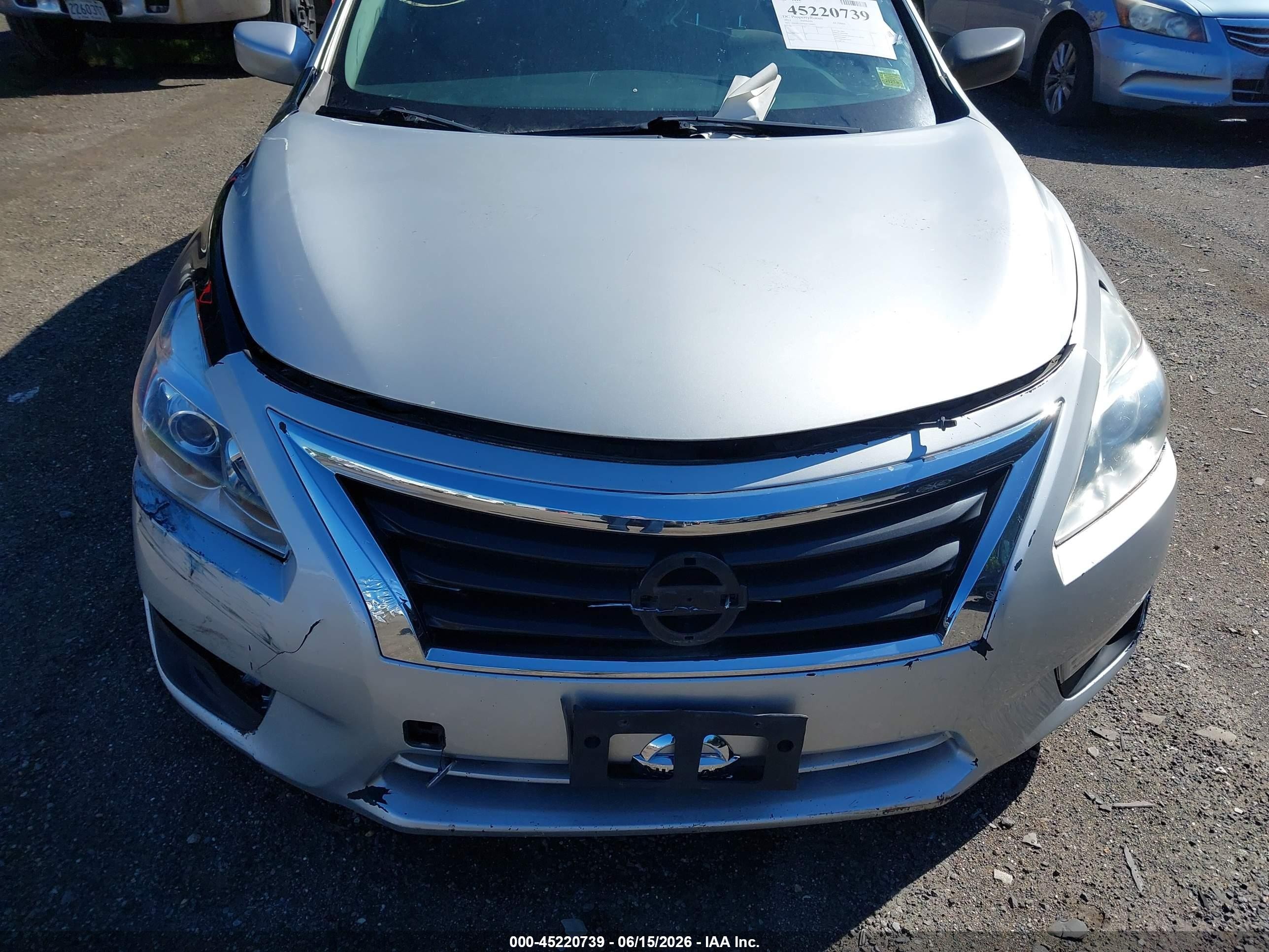 2013 Nissan Altima 2.5 S Silver vin: 1N4AL3APXDC204095