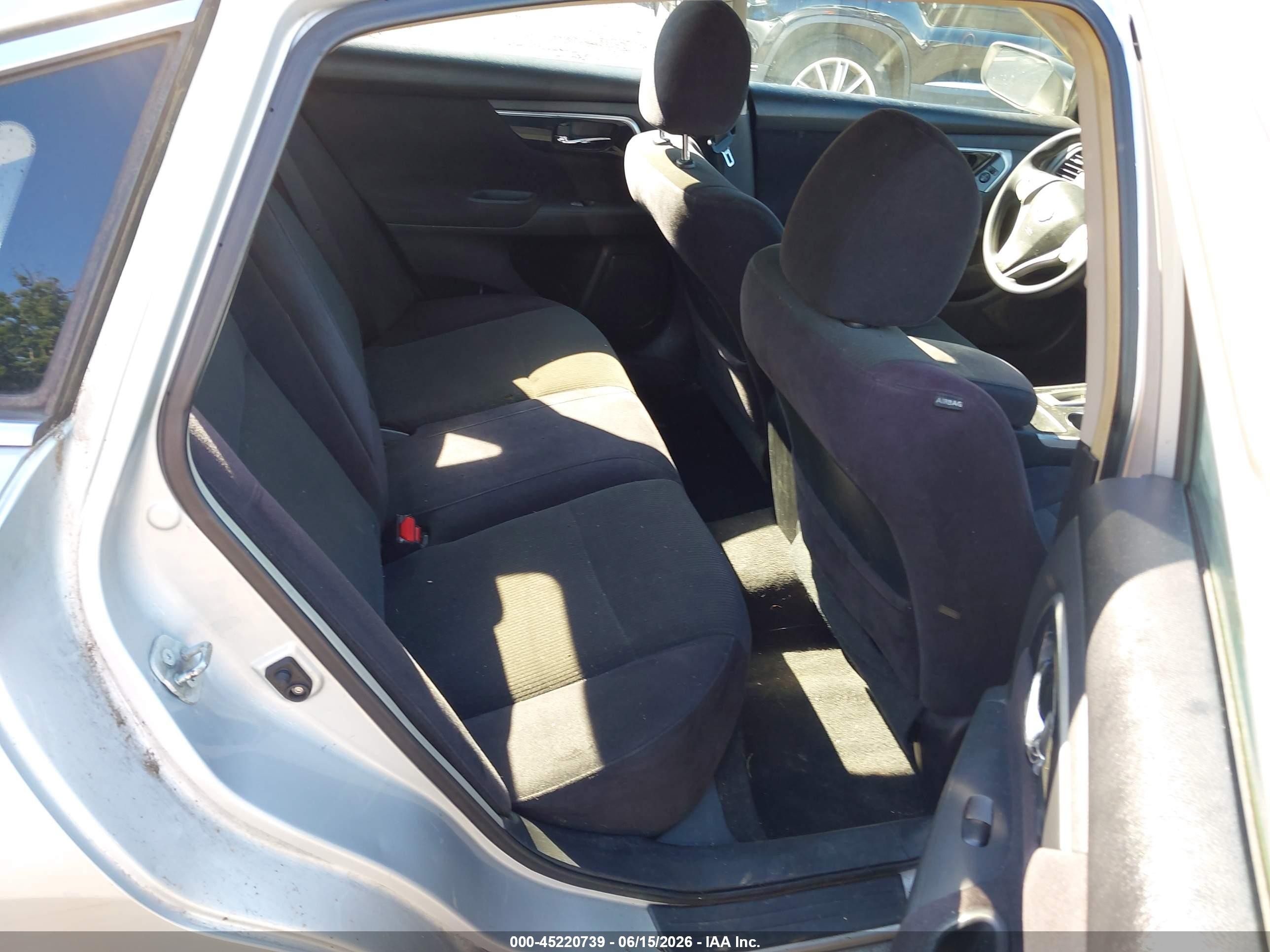 2013 Nissan Altima 2.5 S Silver vin: 1N4AL3APXDC204095