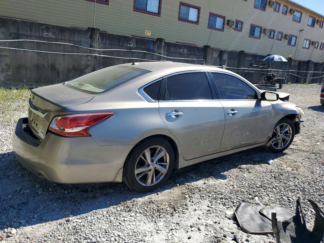 2013 Nissan Altima 2.5 Gold vin: 1N4AL3APXDC204968