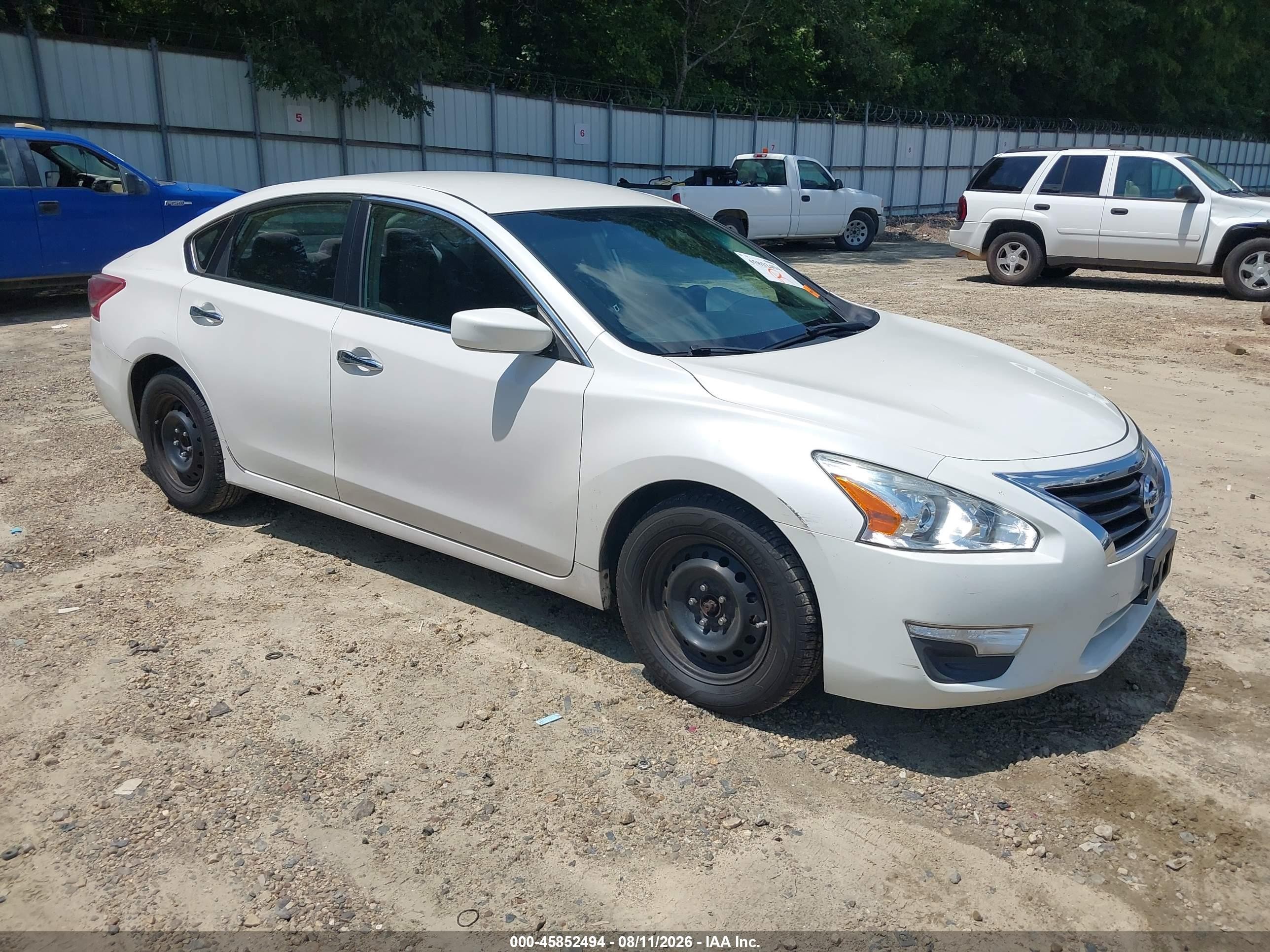 2013 Nissan Altima 2.5 S White vin: 1N4AL3APXDC235587