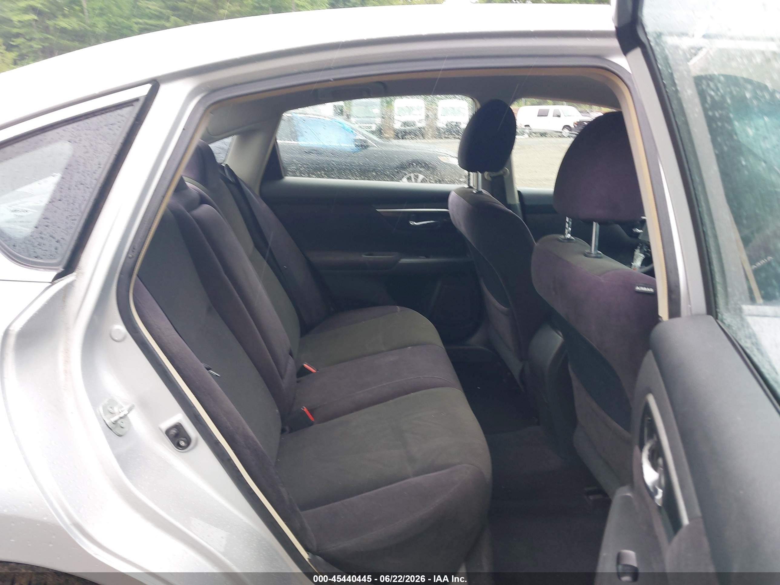 2013 Nissan Altima 2.5 S Silver vin: 1N4AL3APXDC247660