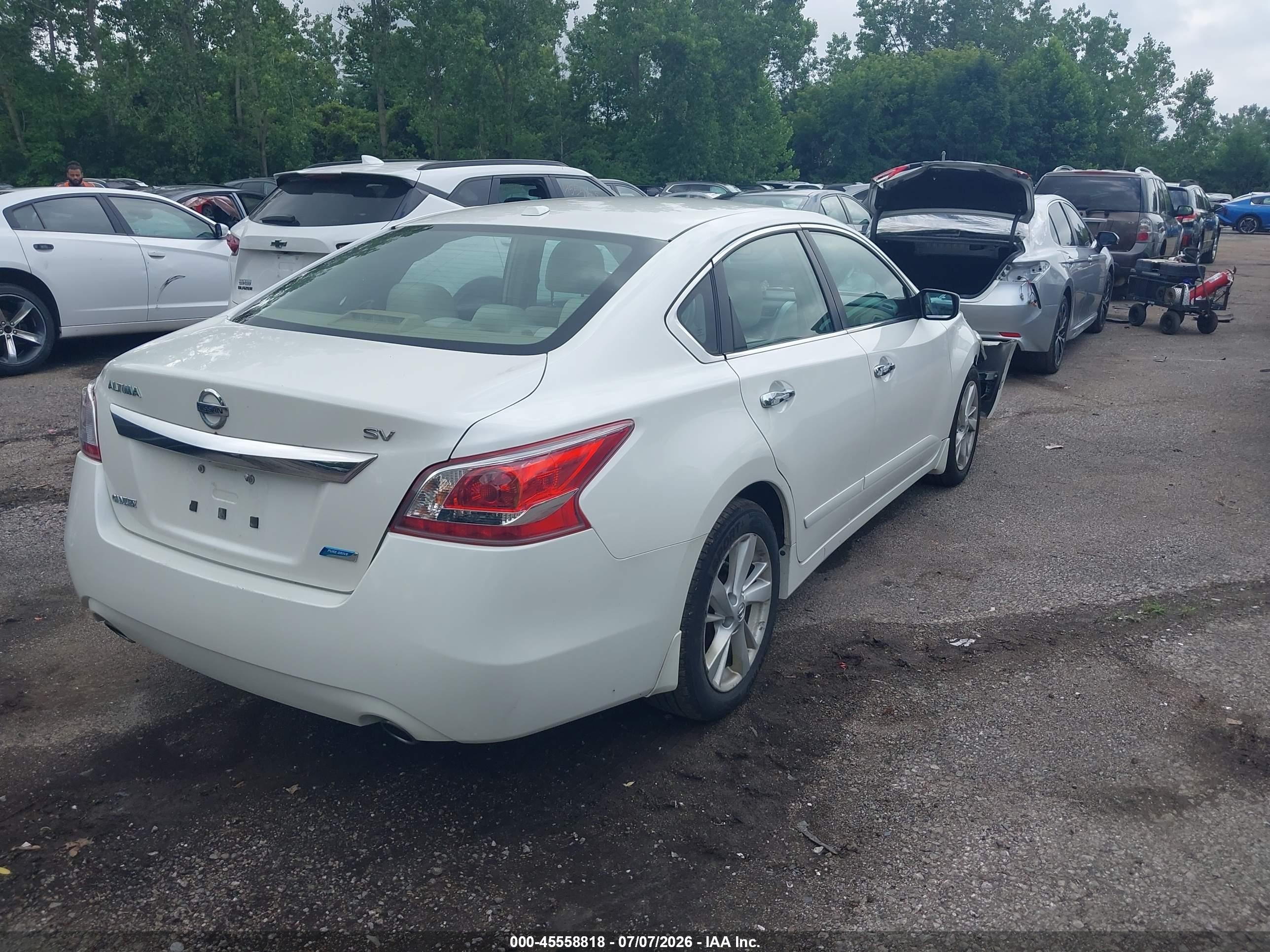 2013 Nissan Altima 2.5 Sv White vin: 1N4AL3APXDC281081