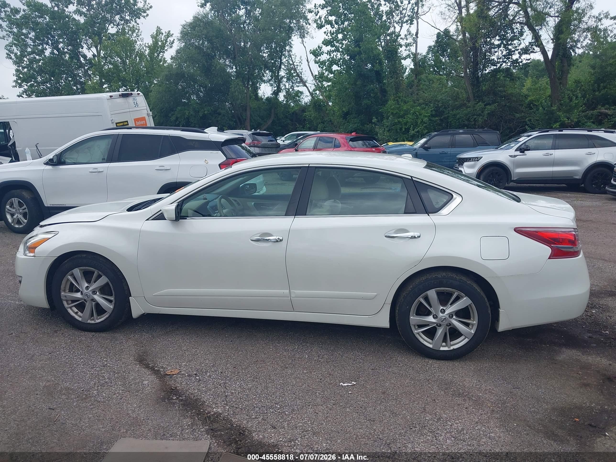 2013 Nissan Altima 2.5 Sv White vin: 1N4AL3APXDC281081