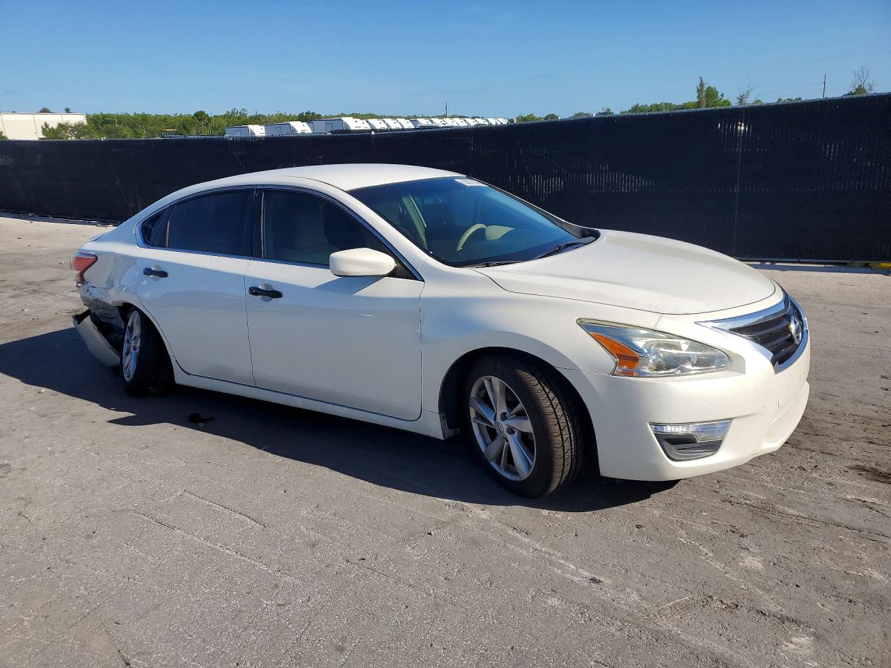 2013 Nissan Altima 2.5 White vin: 1N4AL3APXDC283624